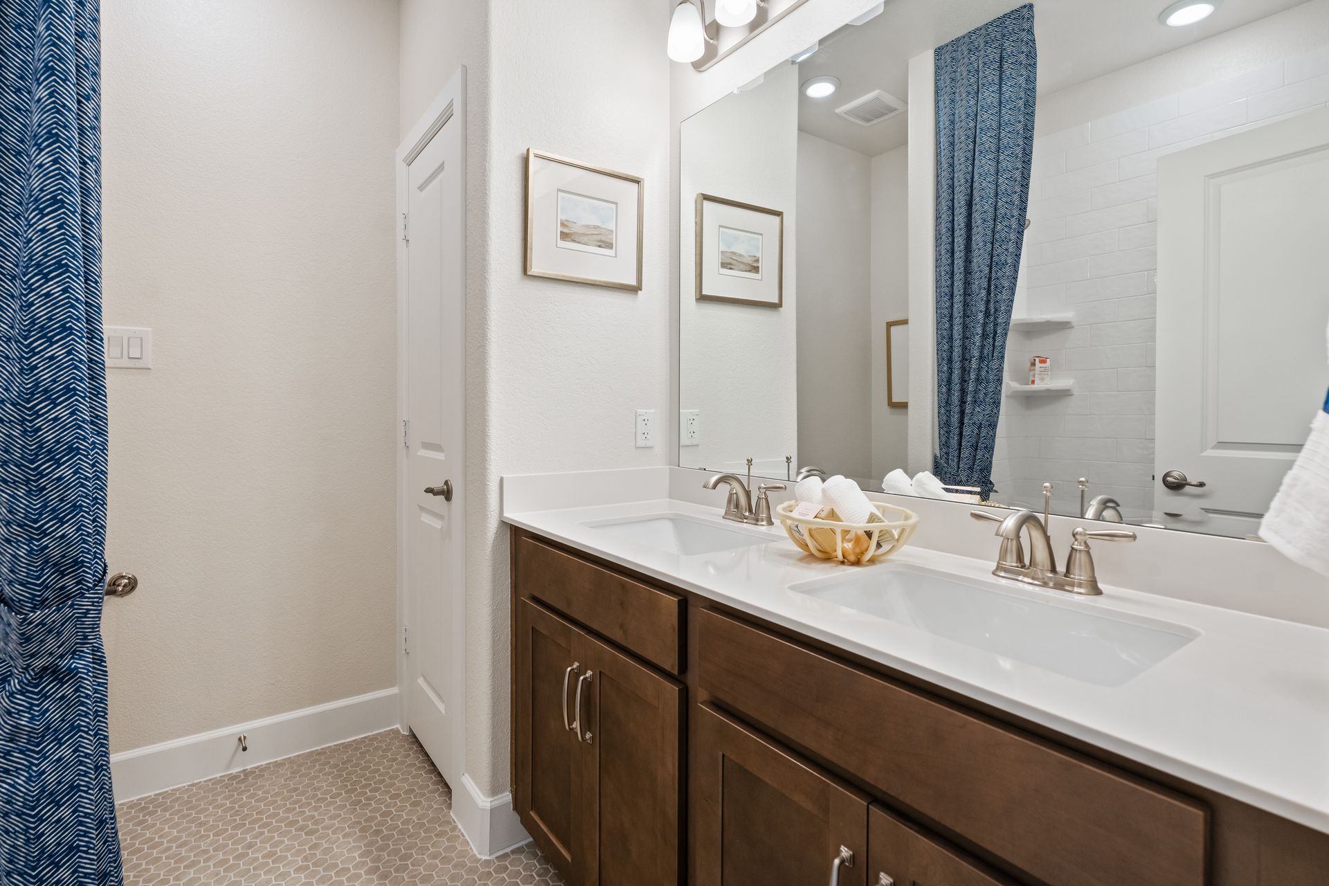 Driftwood Bathroom 2