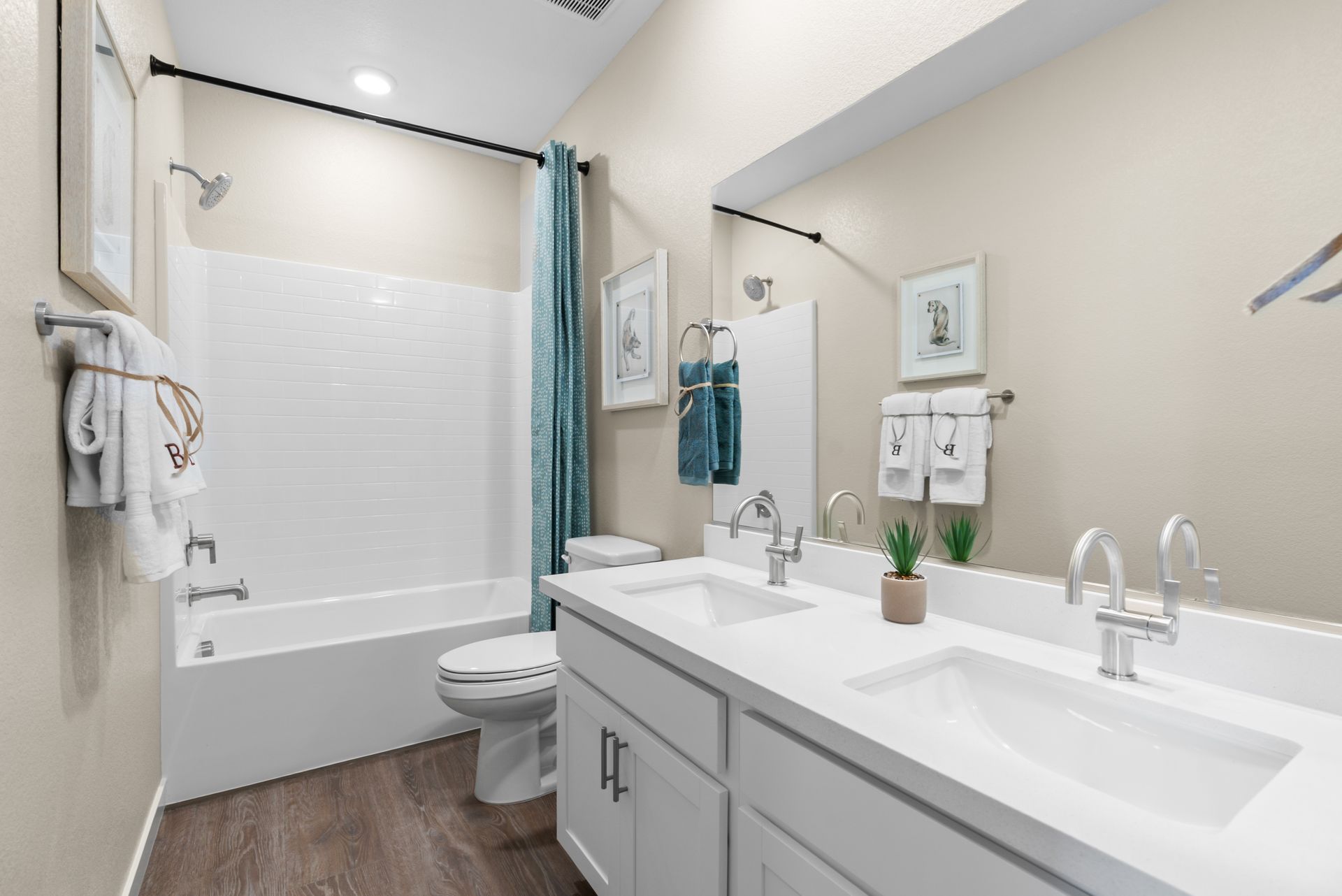 Sequoia Bathroom 2
