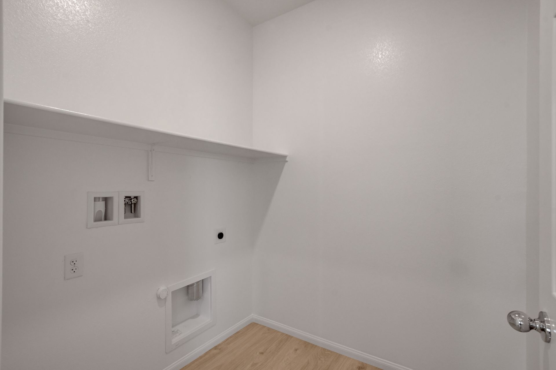 Nexus Laundry Room