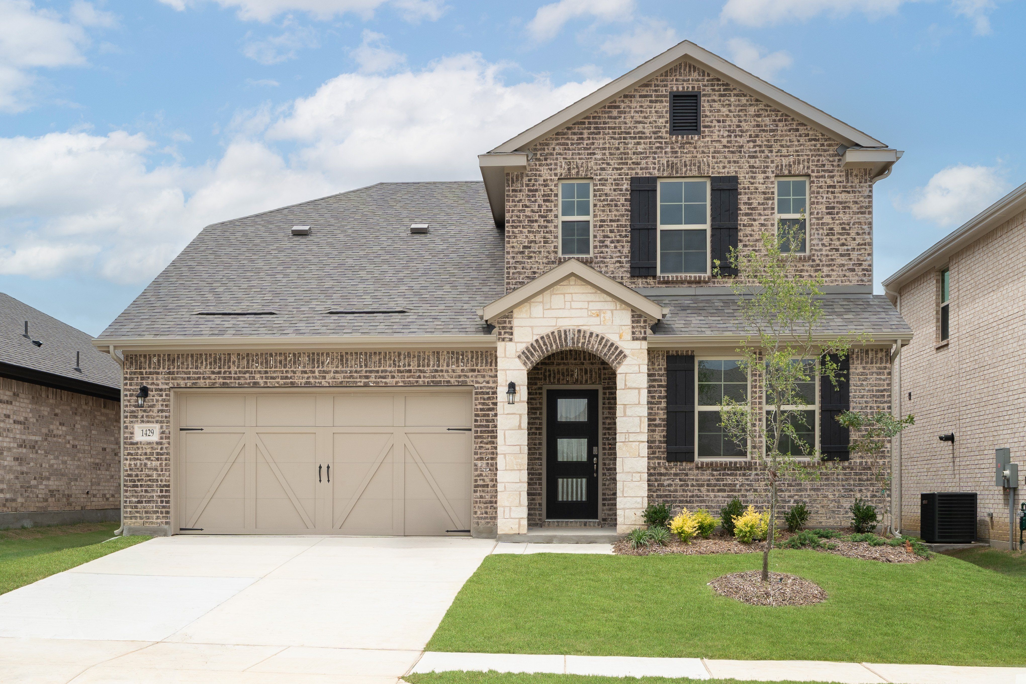1429 Topaz Trail
