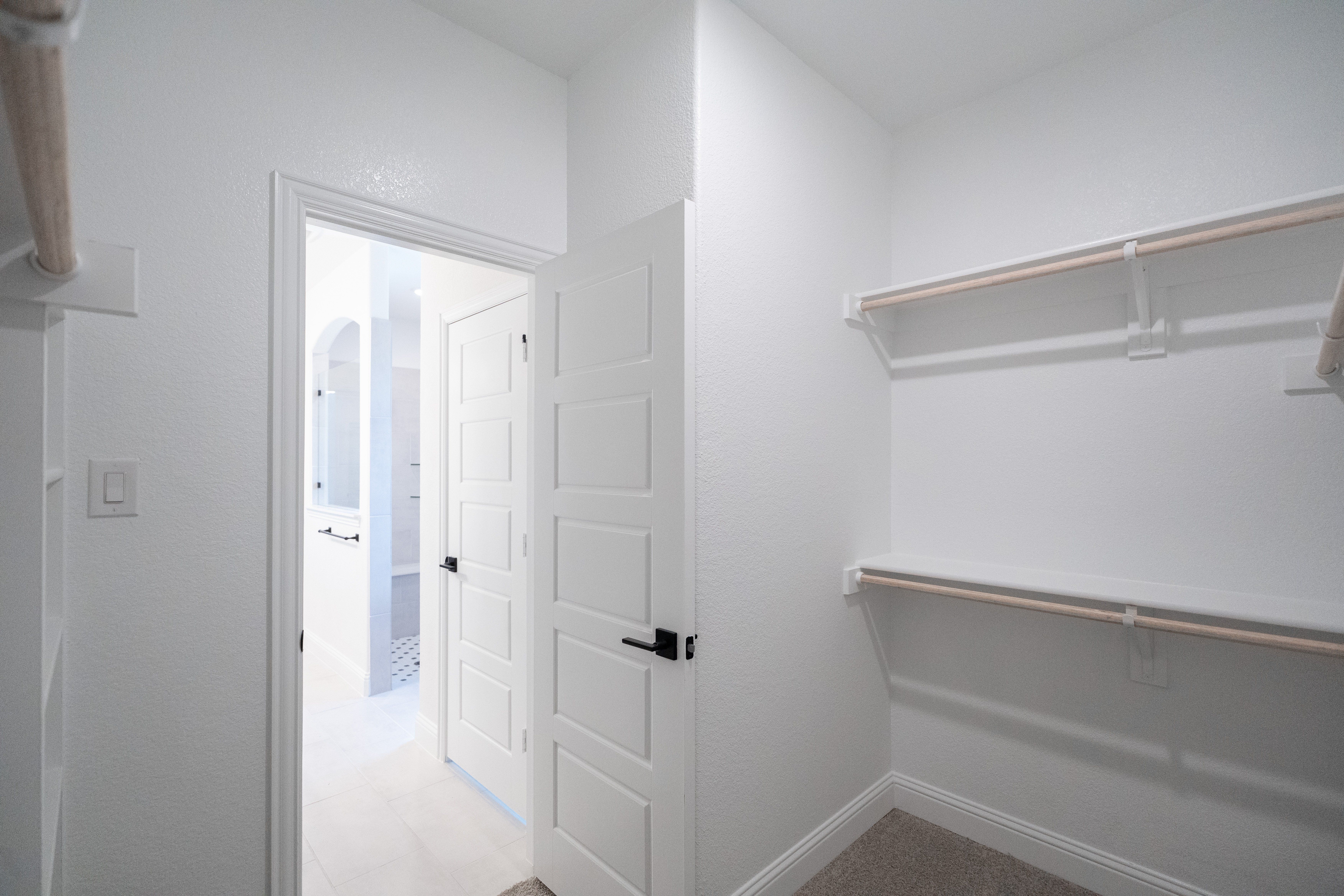 Meridian Primary Closet