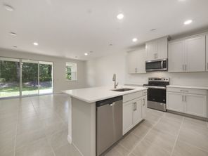 1649 Greenleaf Woods Cove (Holly)
