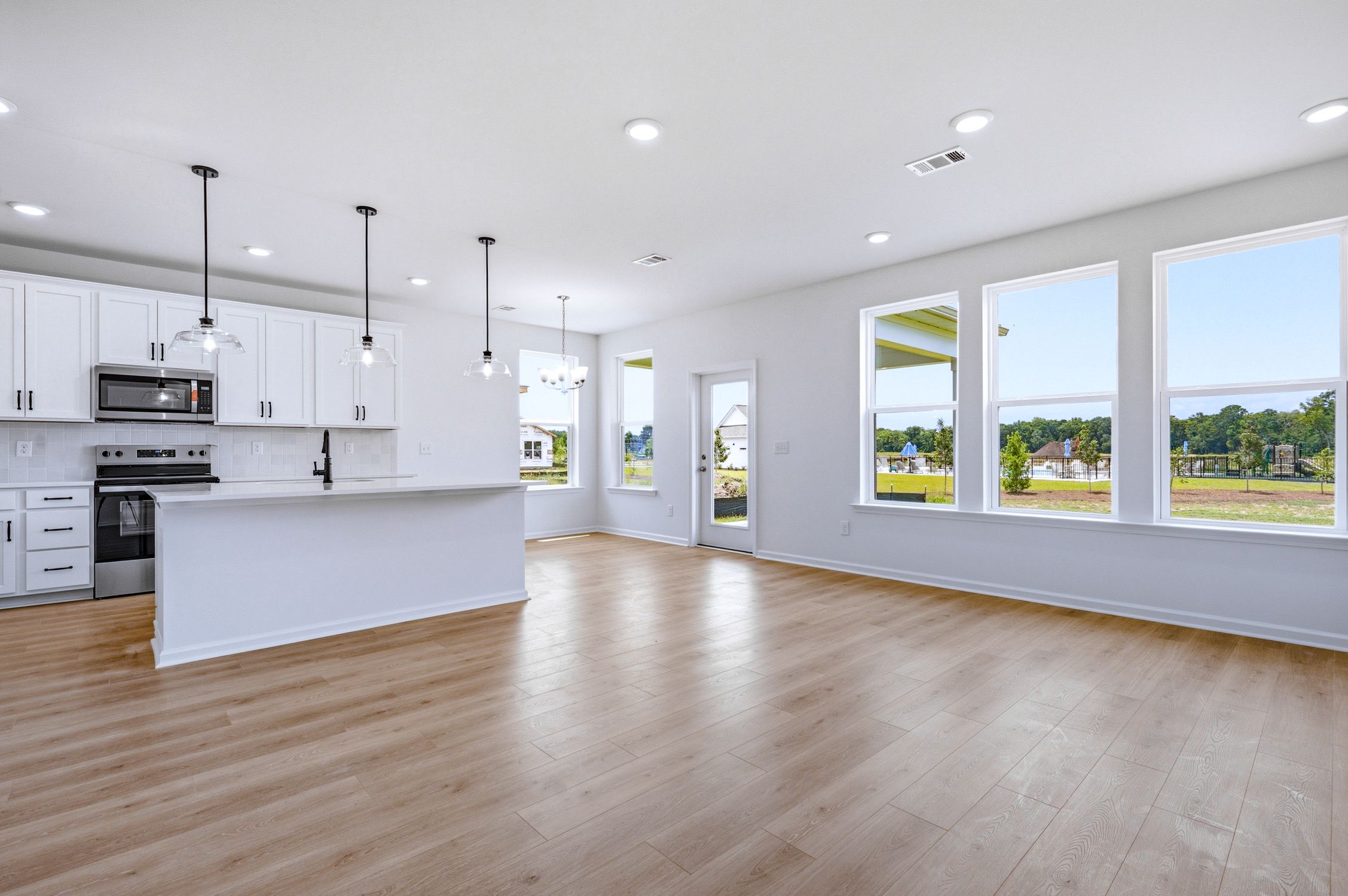 Great Room, Kitchen and Breakfast