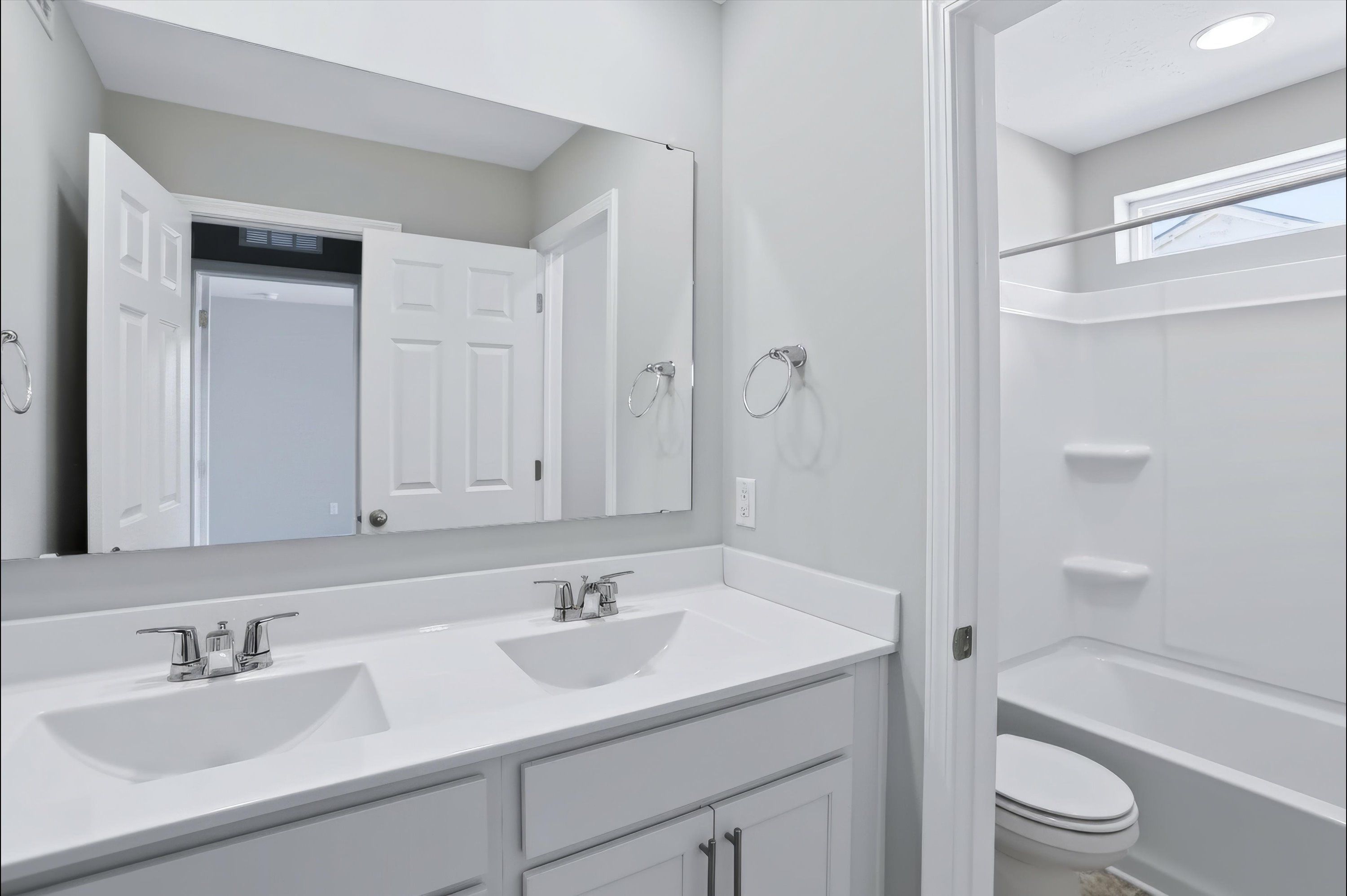 Rushmore Secondary Bathroom