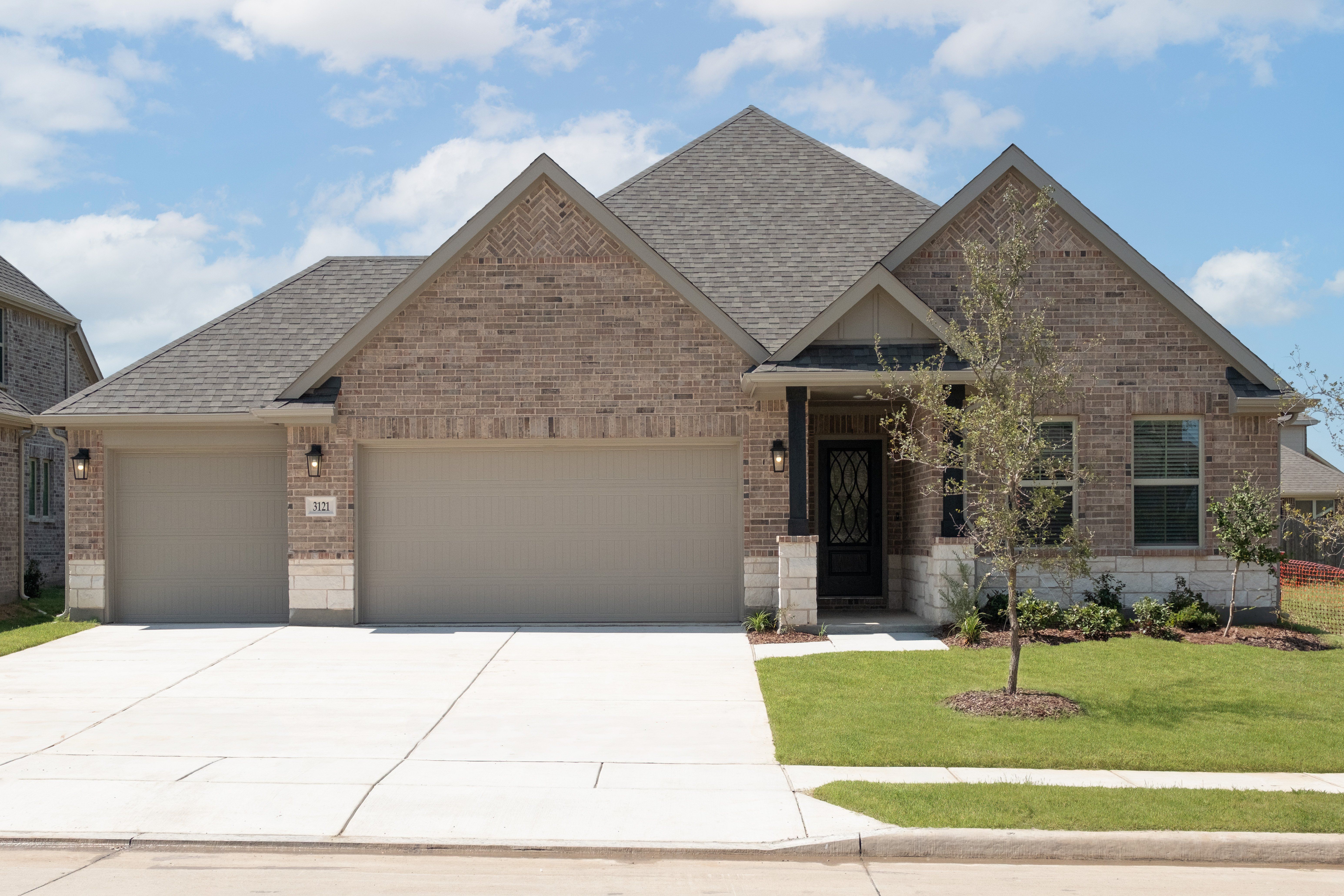 Magnolia - Verandah - Crossings 60': Royse City, Texas - Beazer Homes