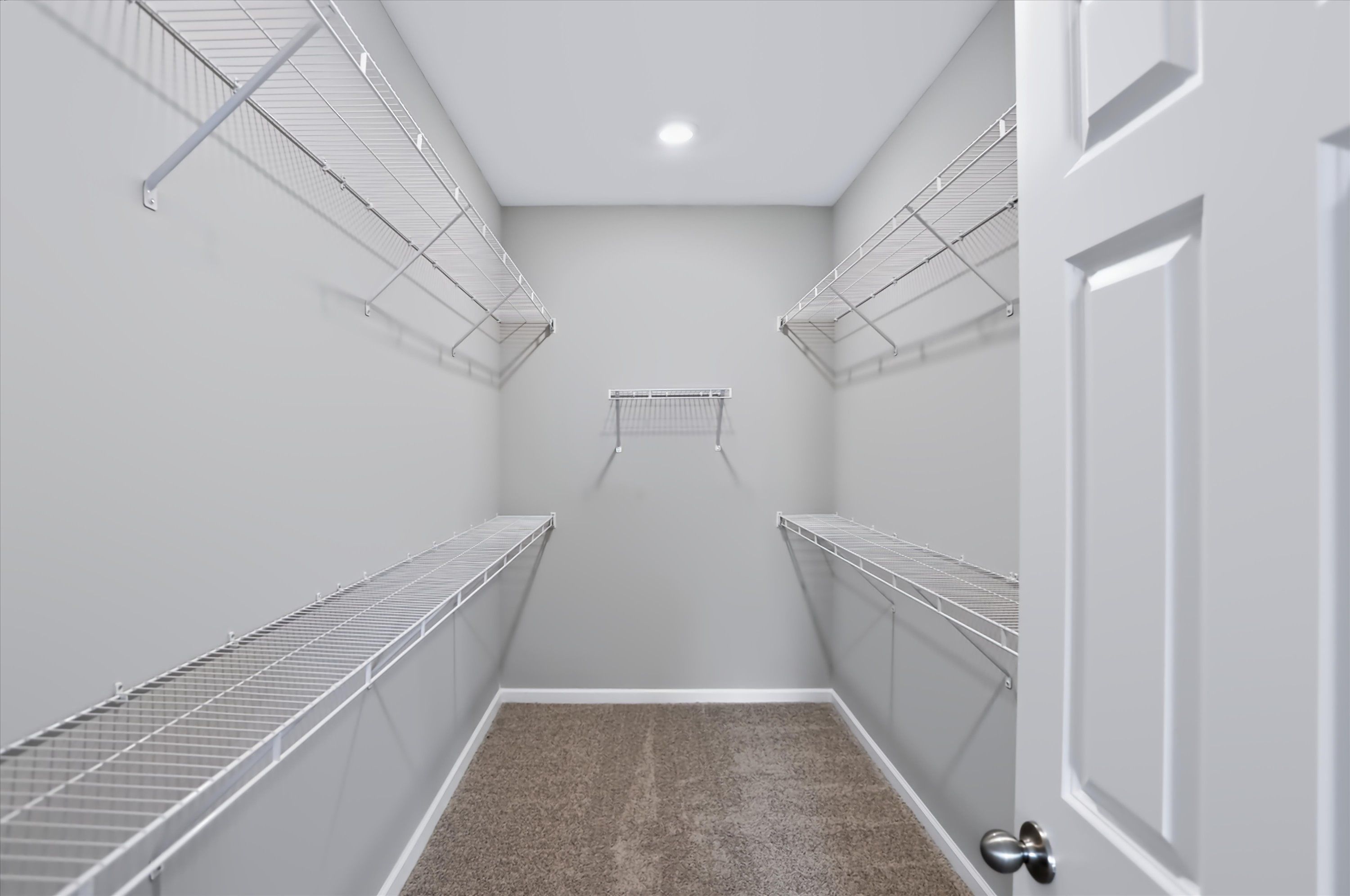 Valencia Primary Closet