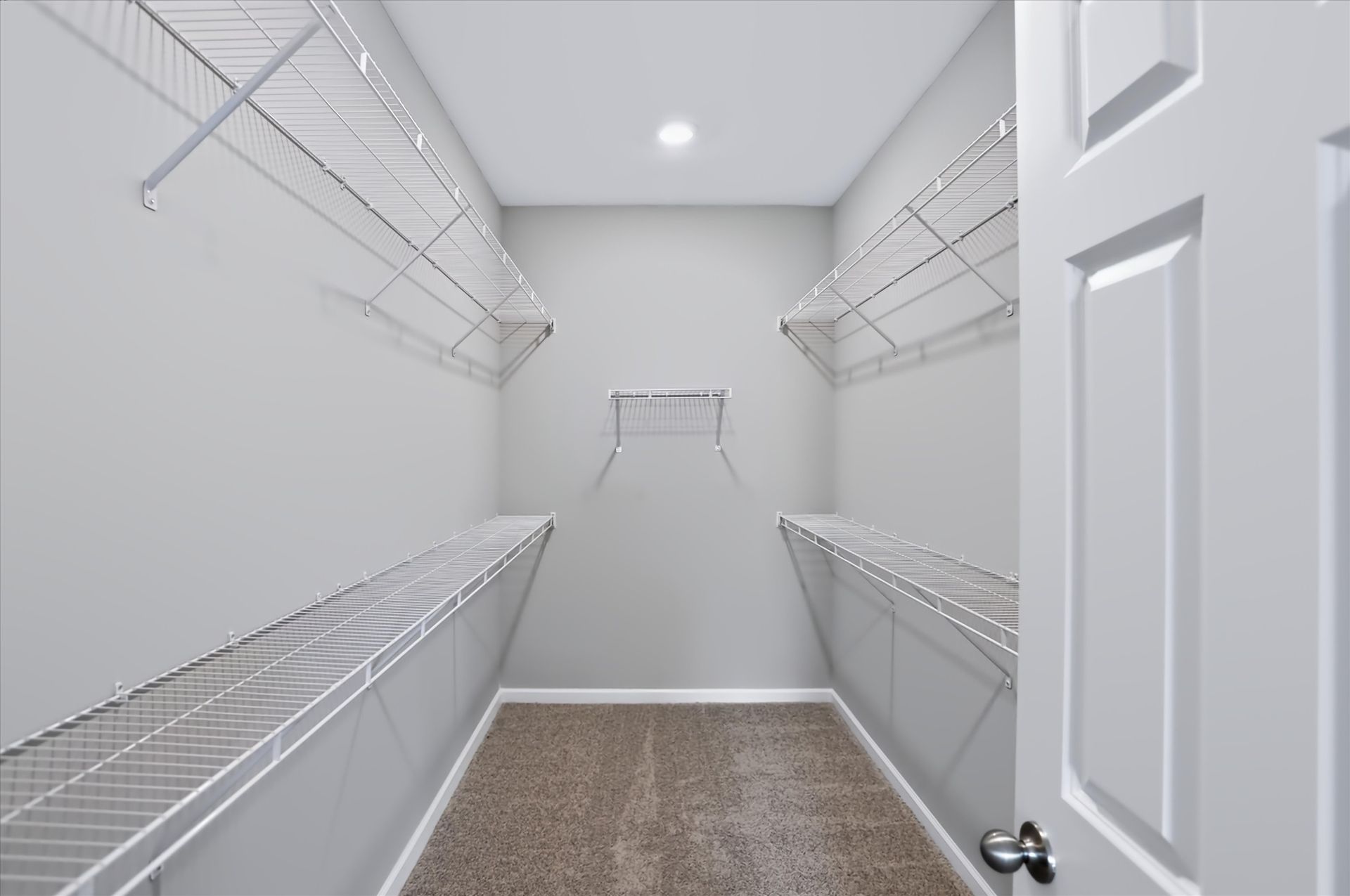Valencia Primary Closet