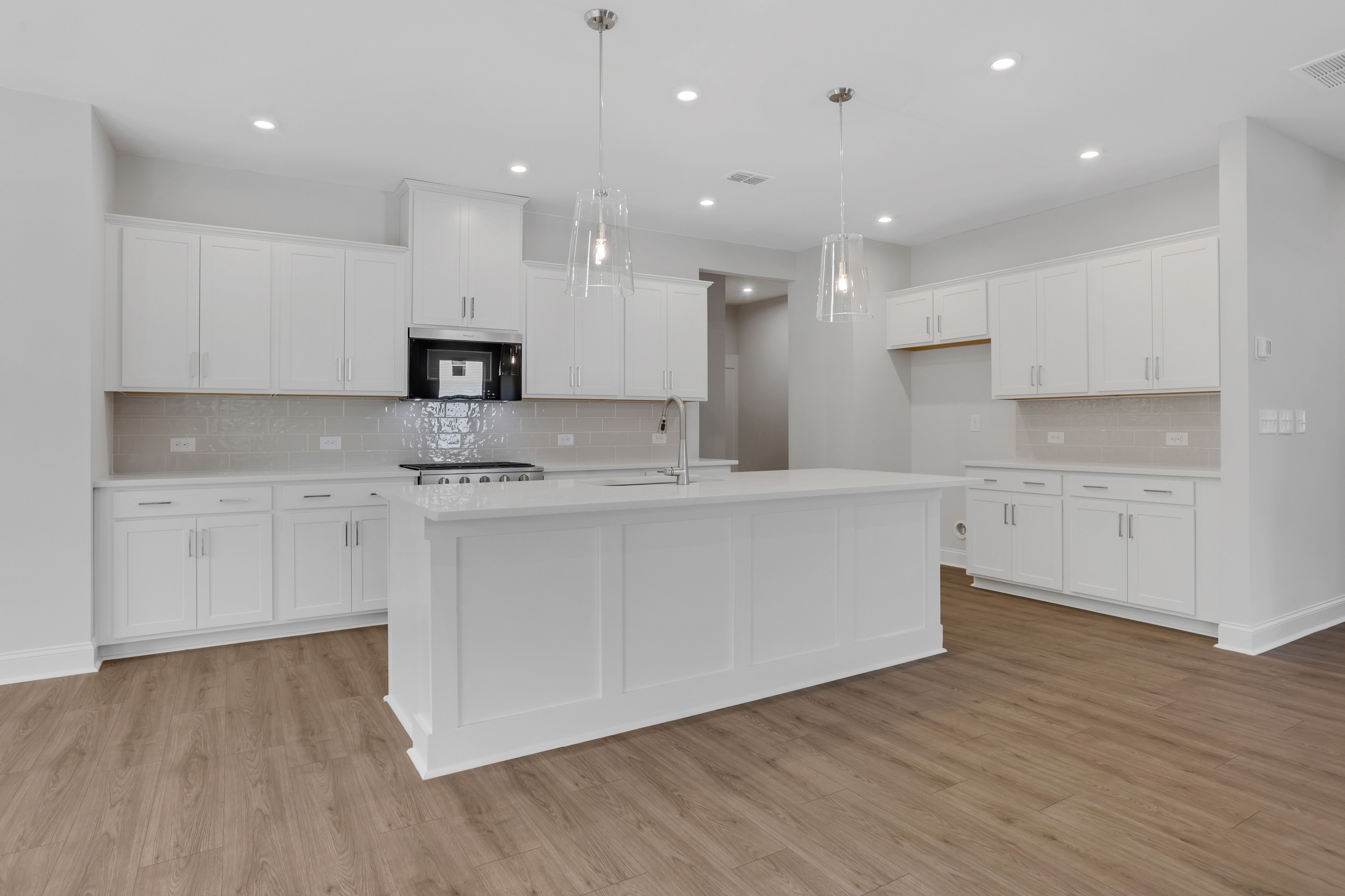 Newton II Kitchen