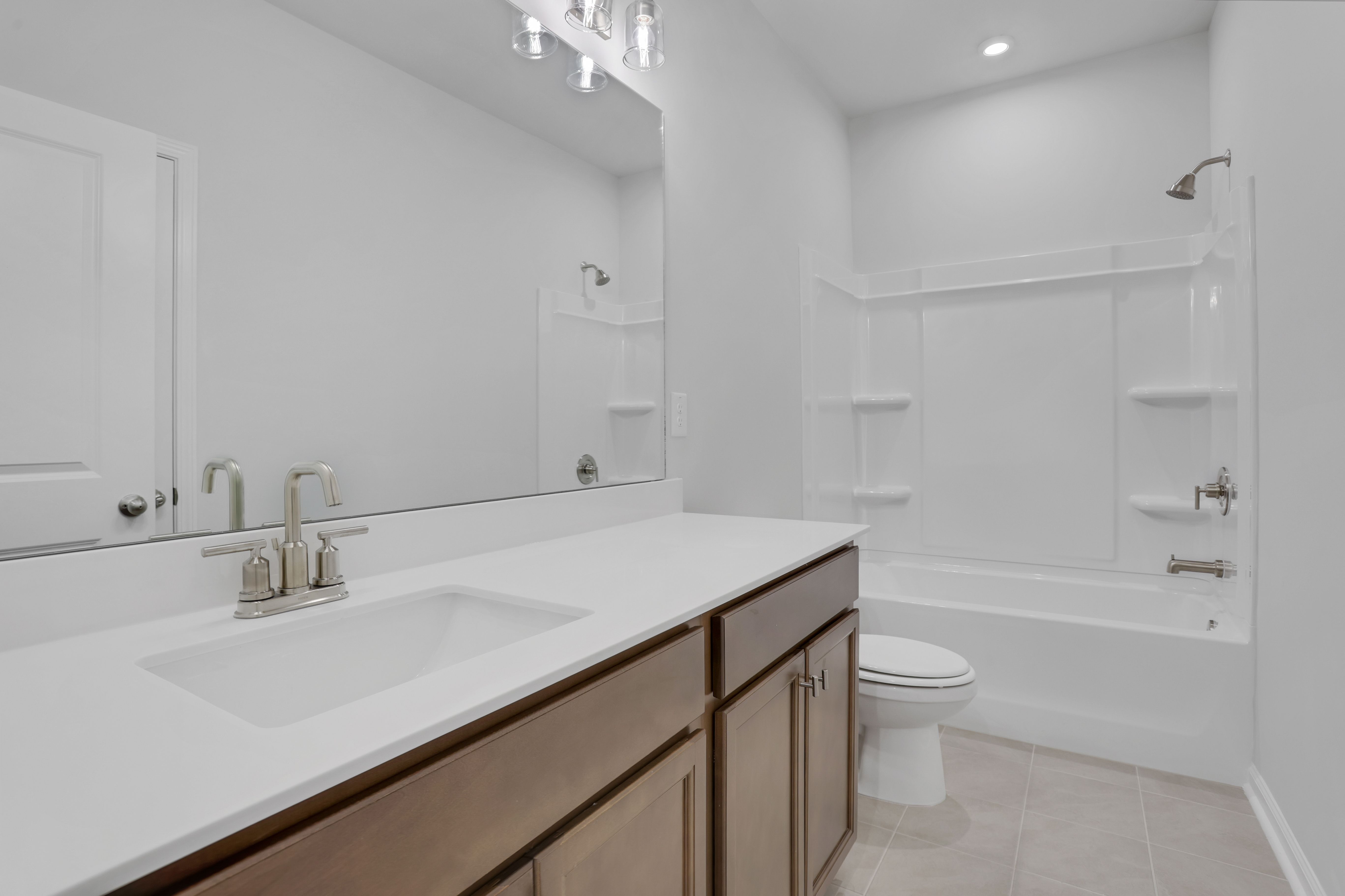 Newton II Secondary Bath