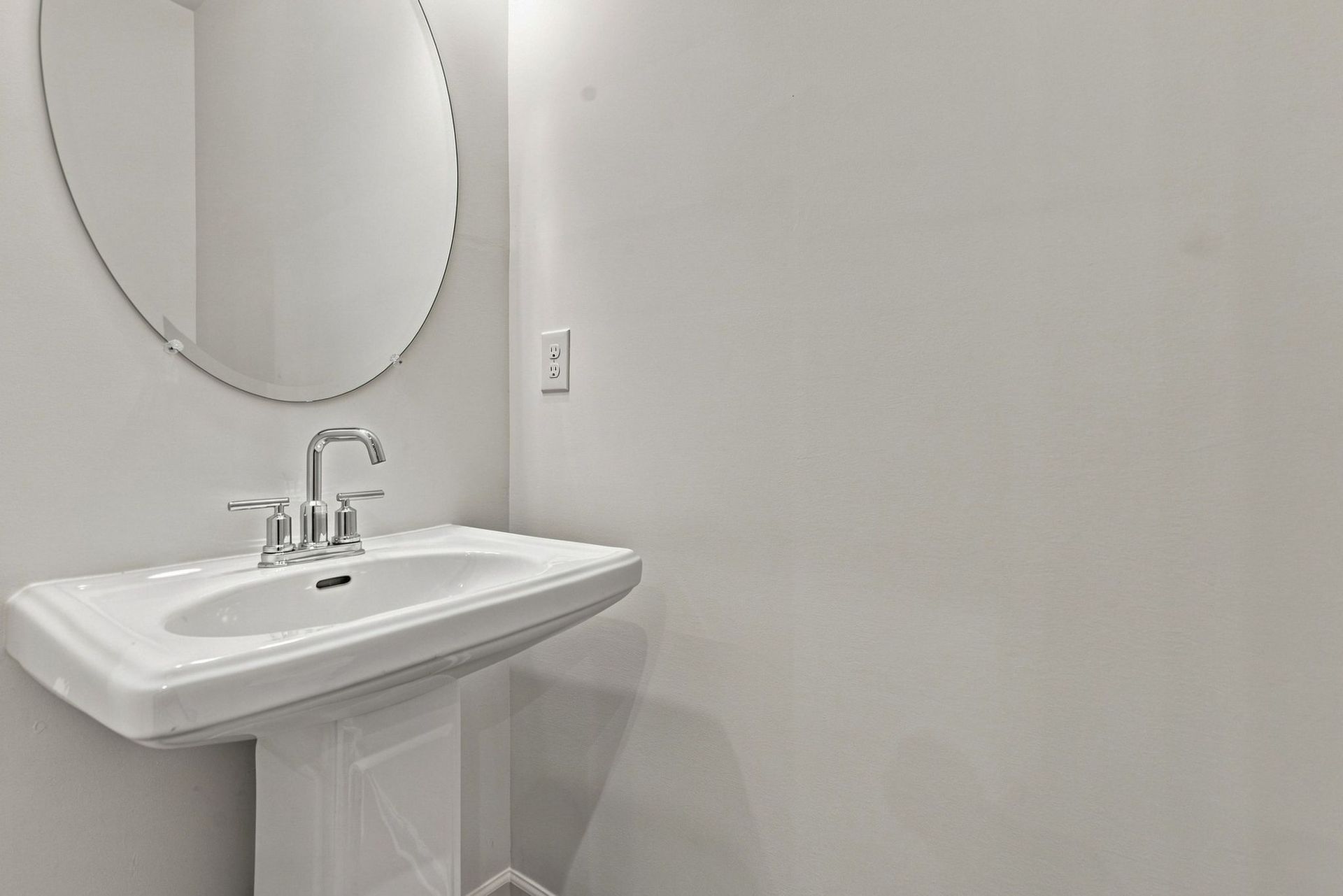 Nash Powder Room
