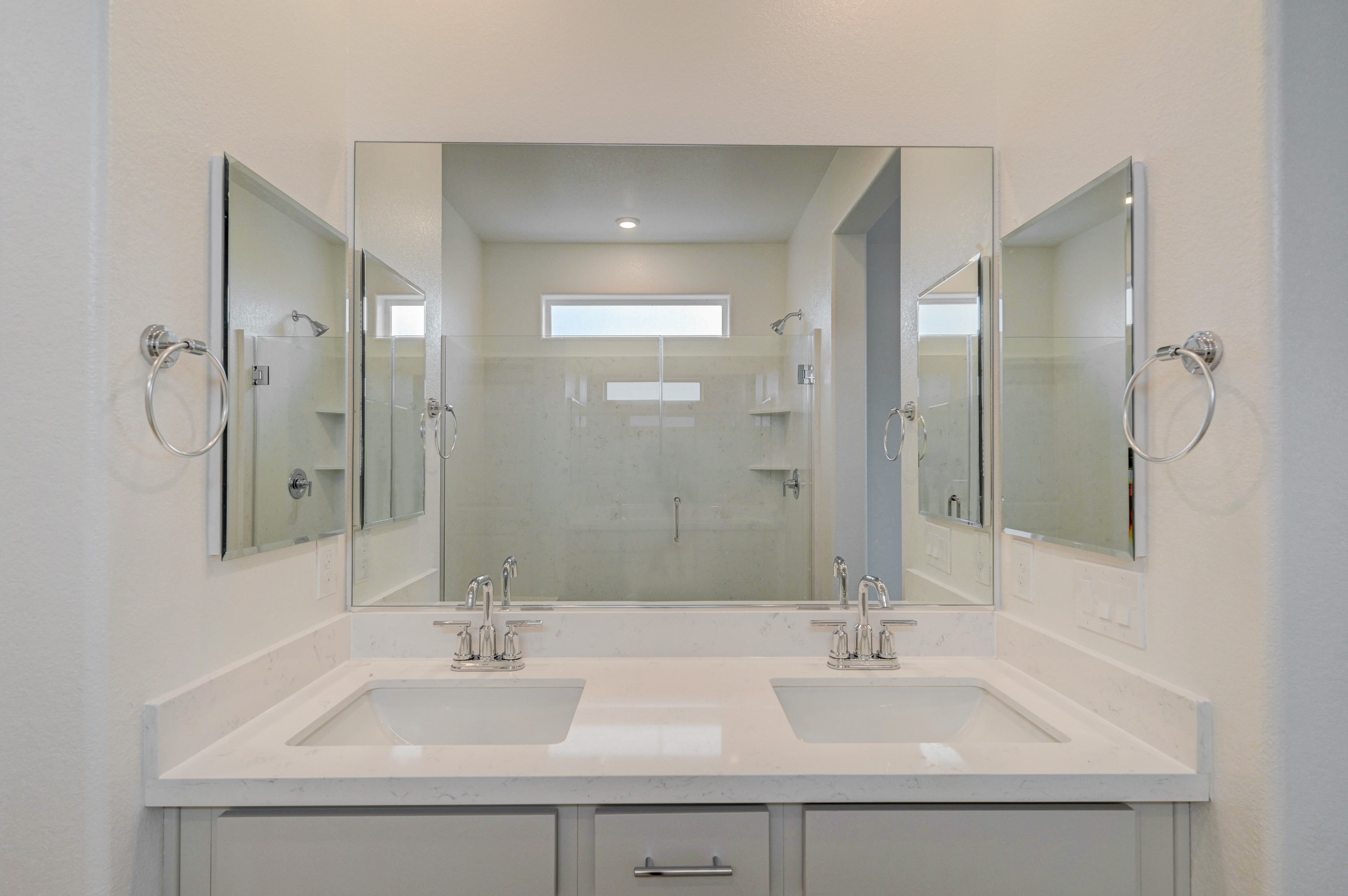 Willow Primary Bathroom Vanity
