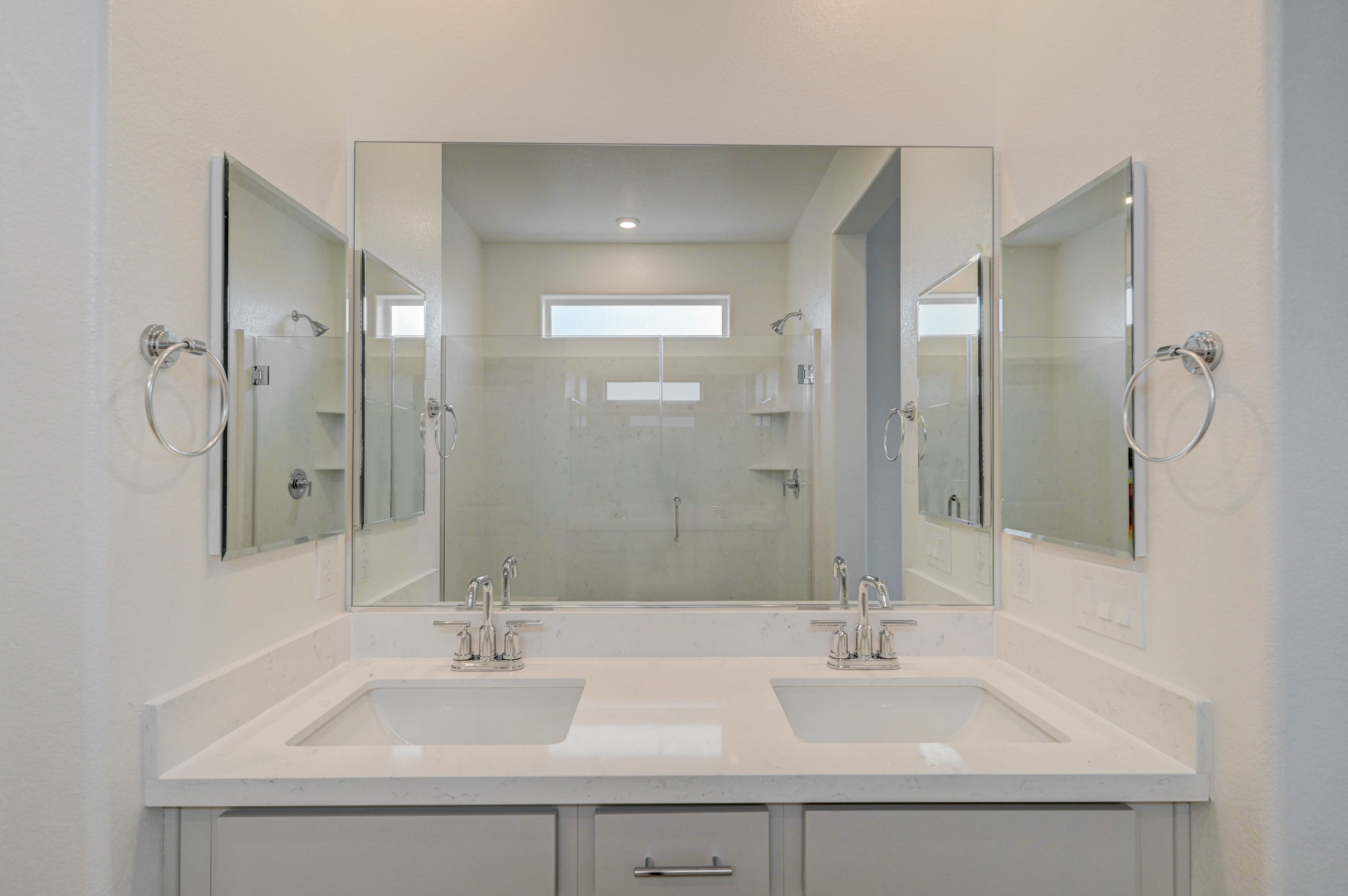 Willow Primary Bathroom Vanity