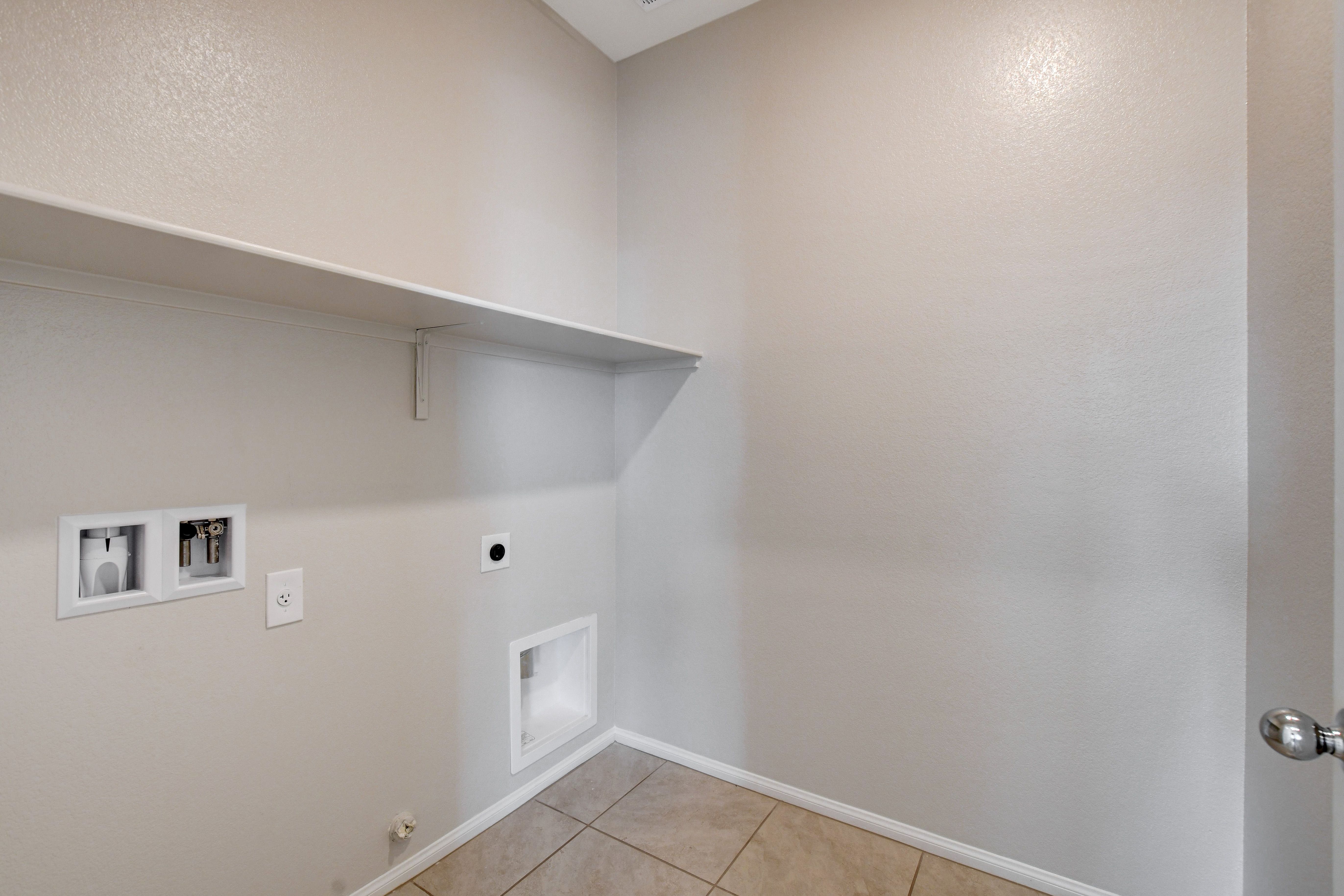 Everett Laundry Room