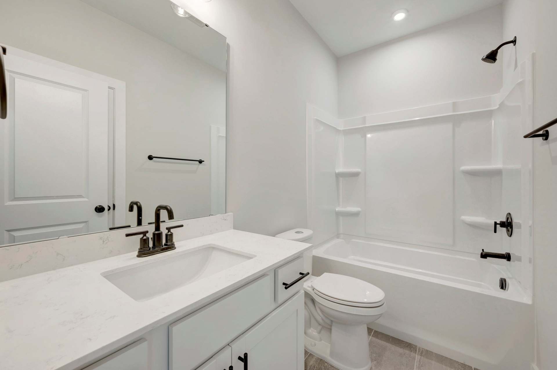 Collins Bath 3
