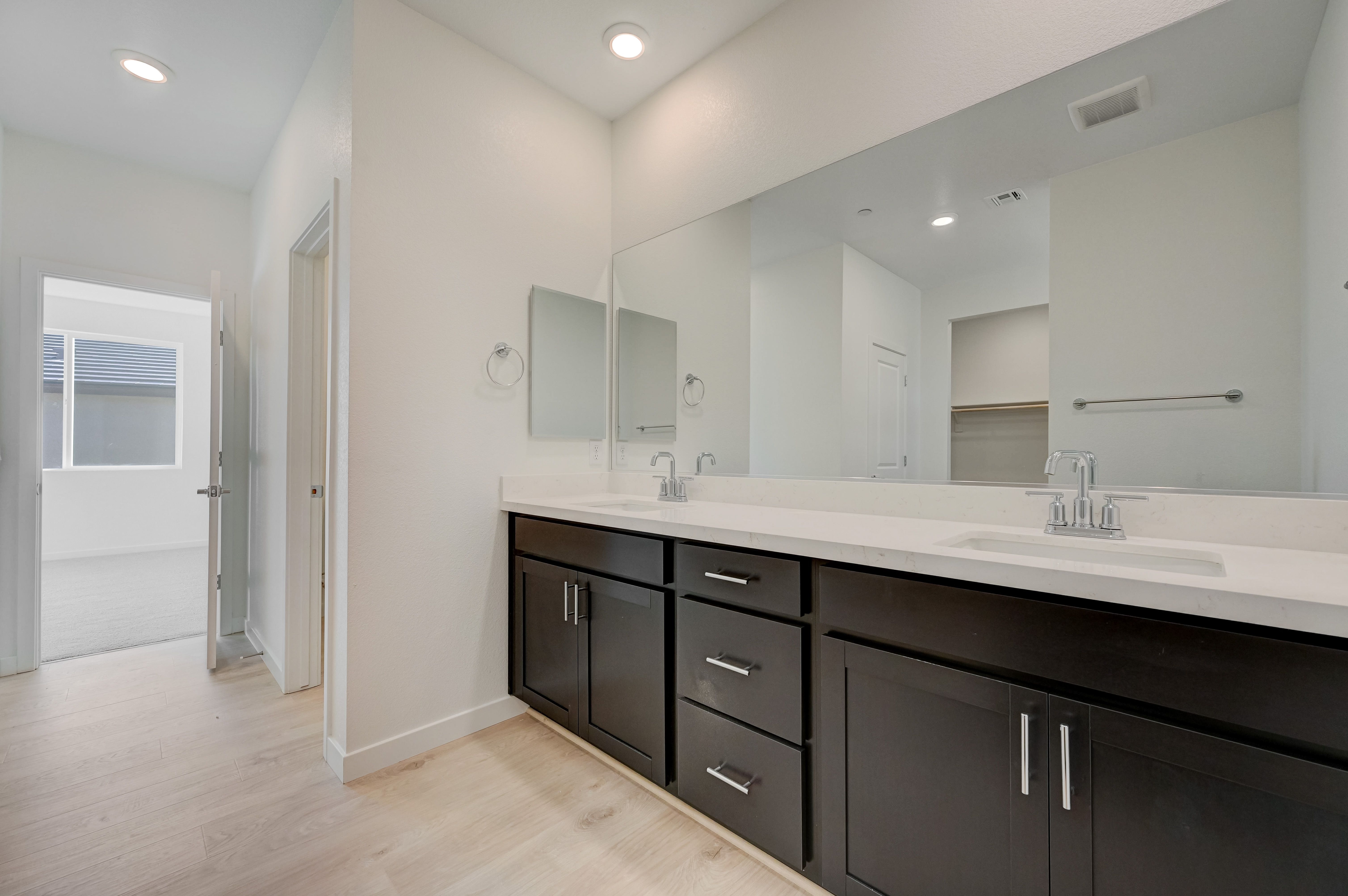 Sequoia Primary Bathroom Vanity