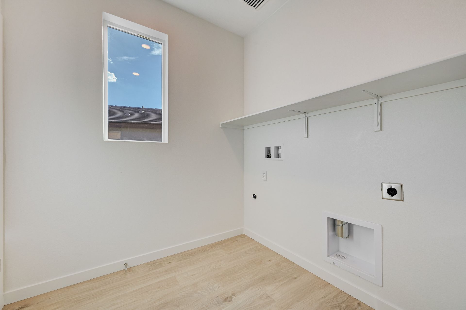 Sequoia Laundry Room