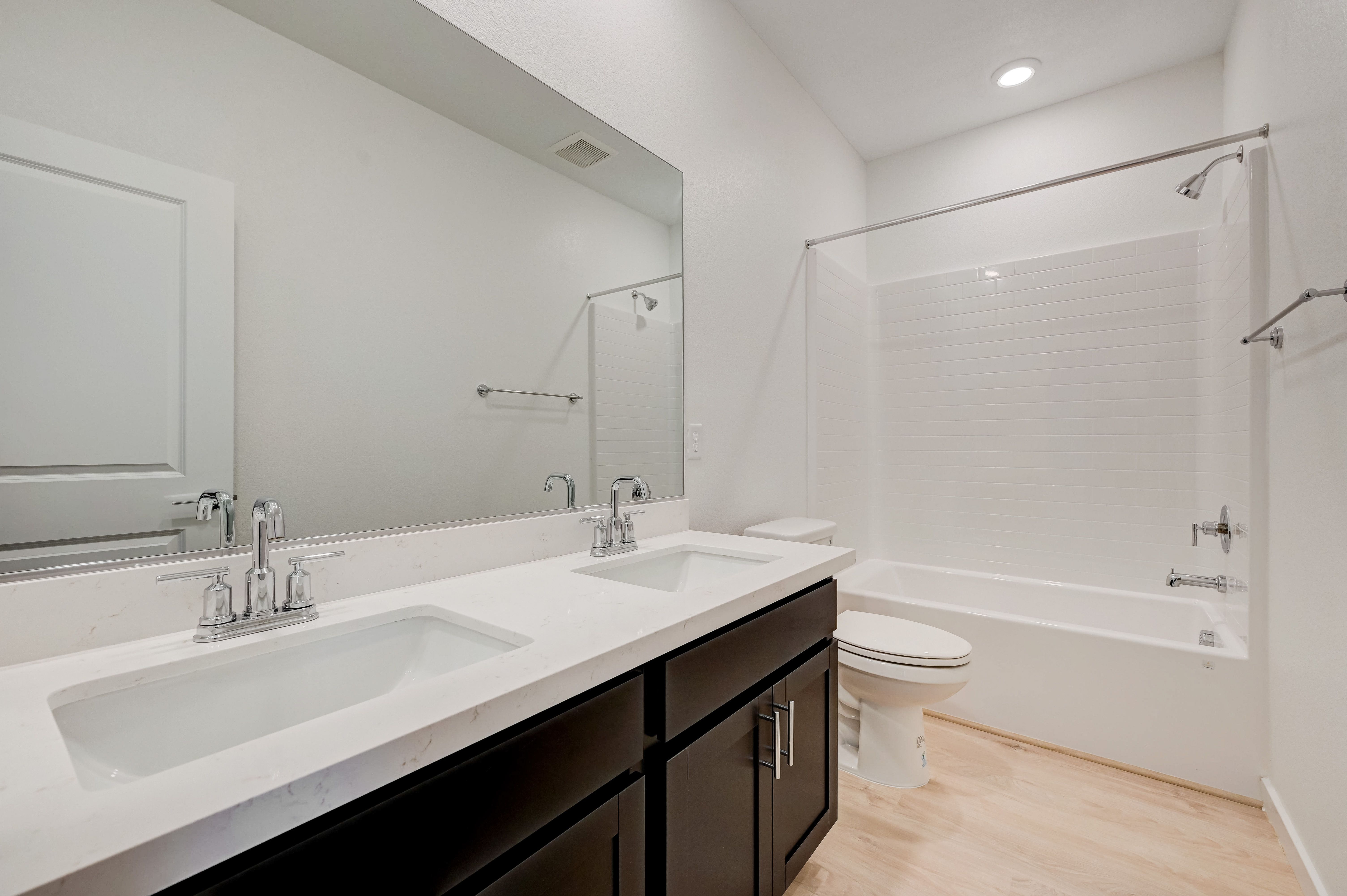 Sequoia Bathroom 2