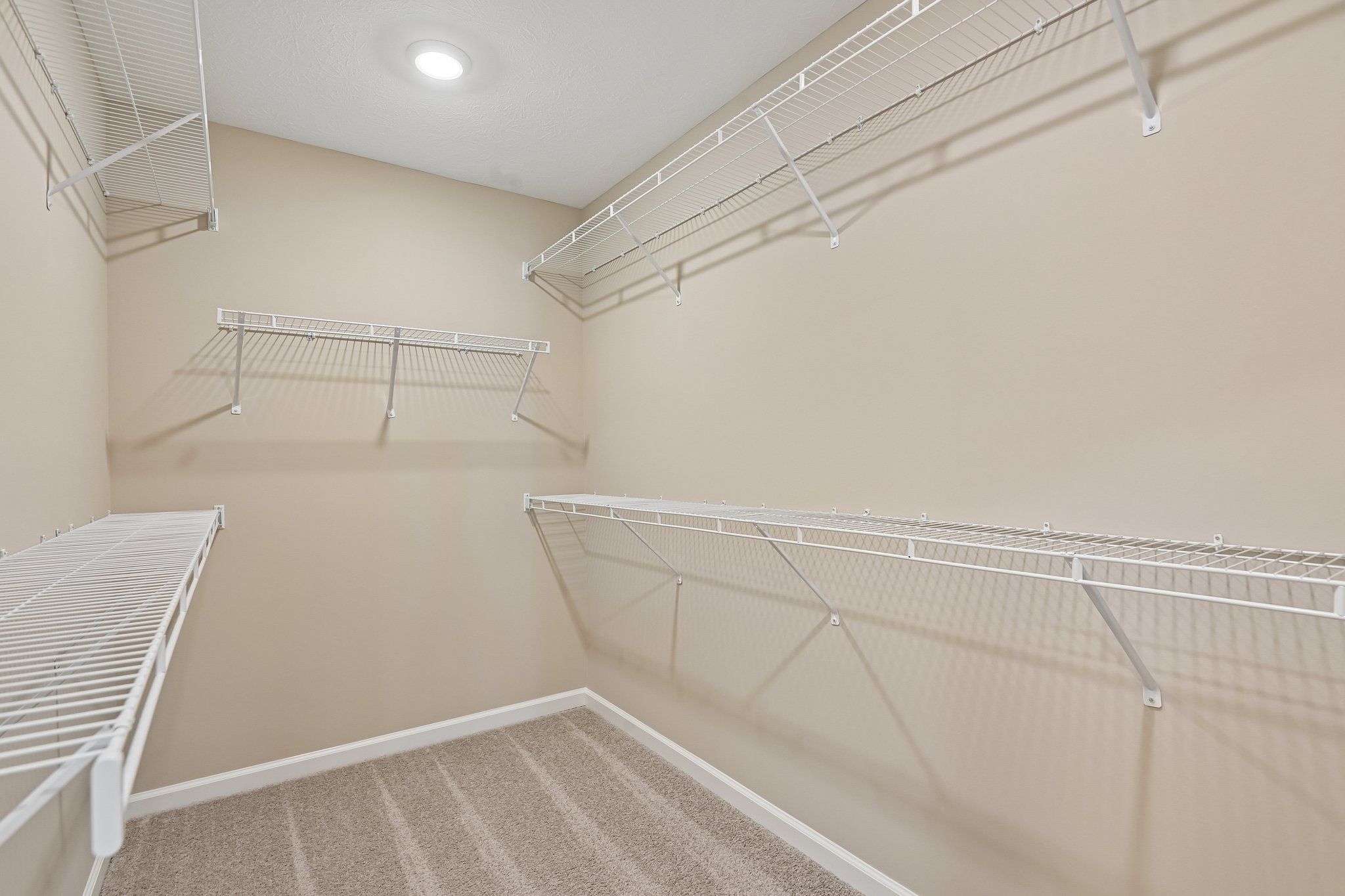 Valencia Primary Closet