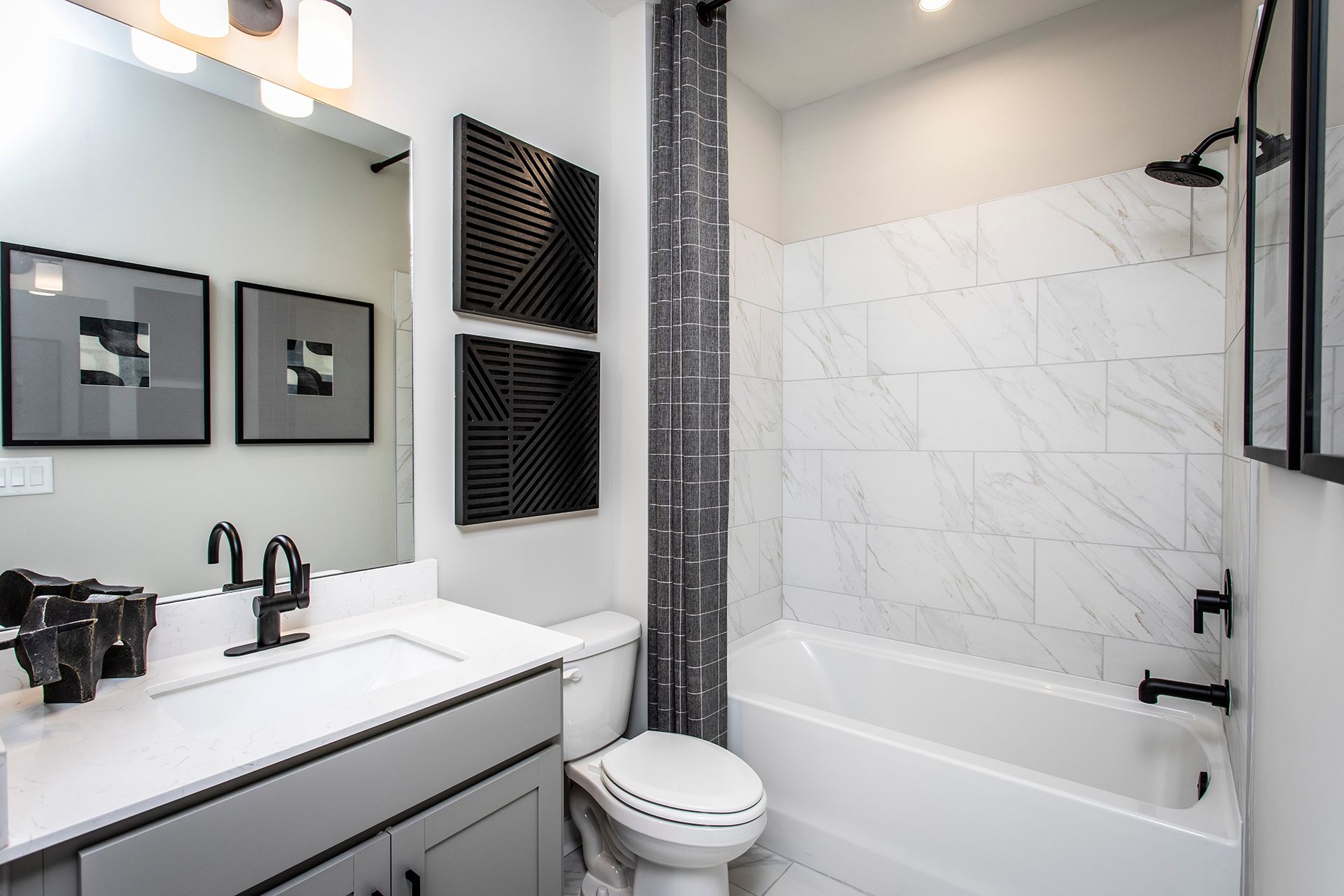 Canton II Secondary Bath