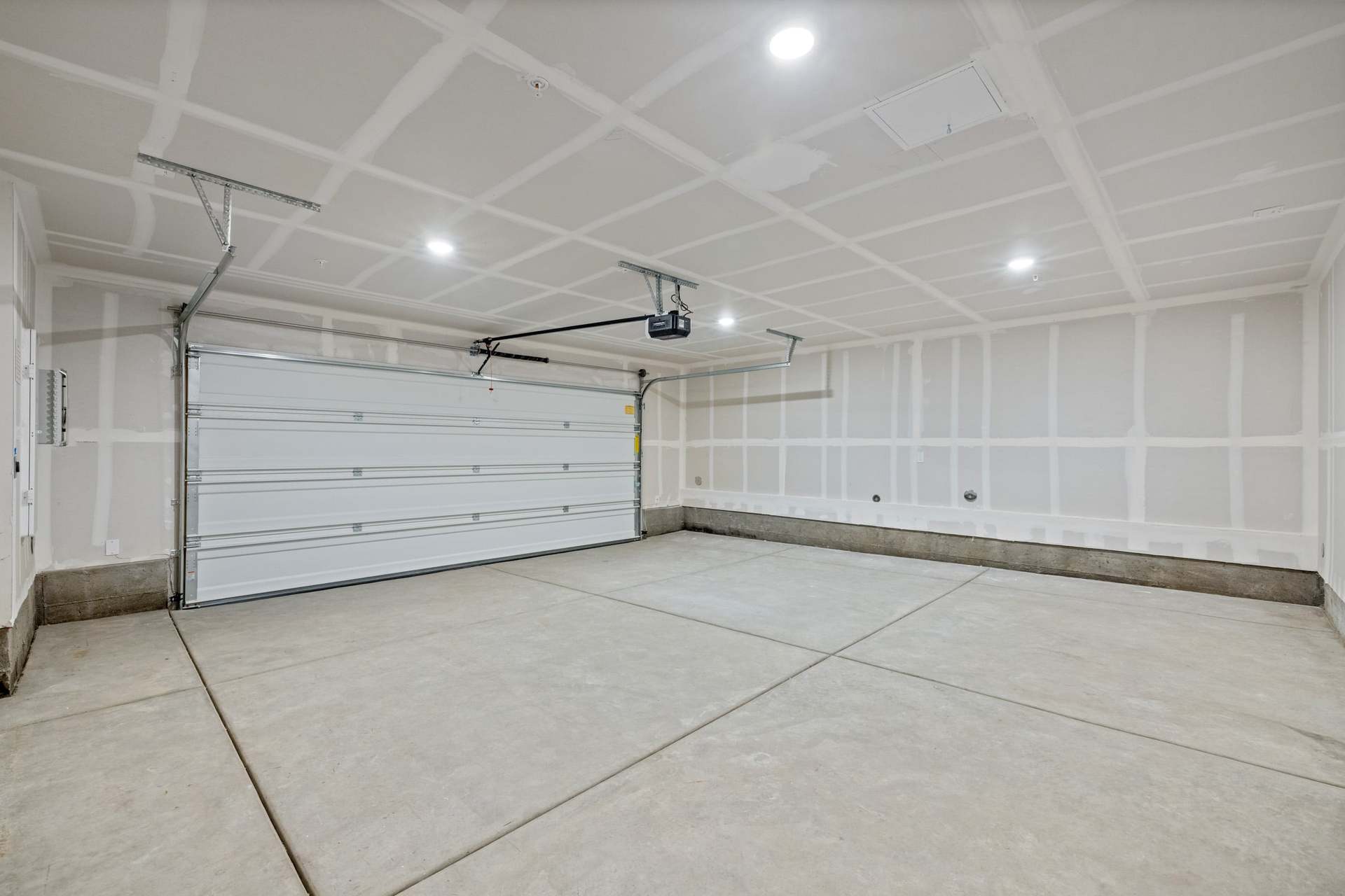 Capitol 2-Car Garage
