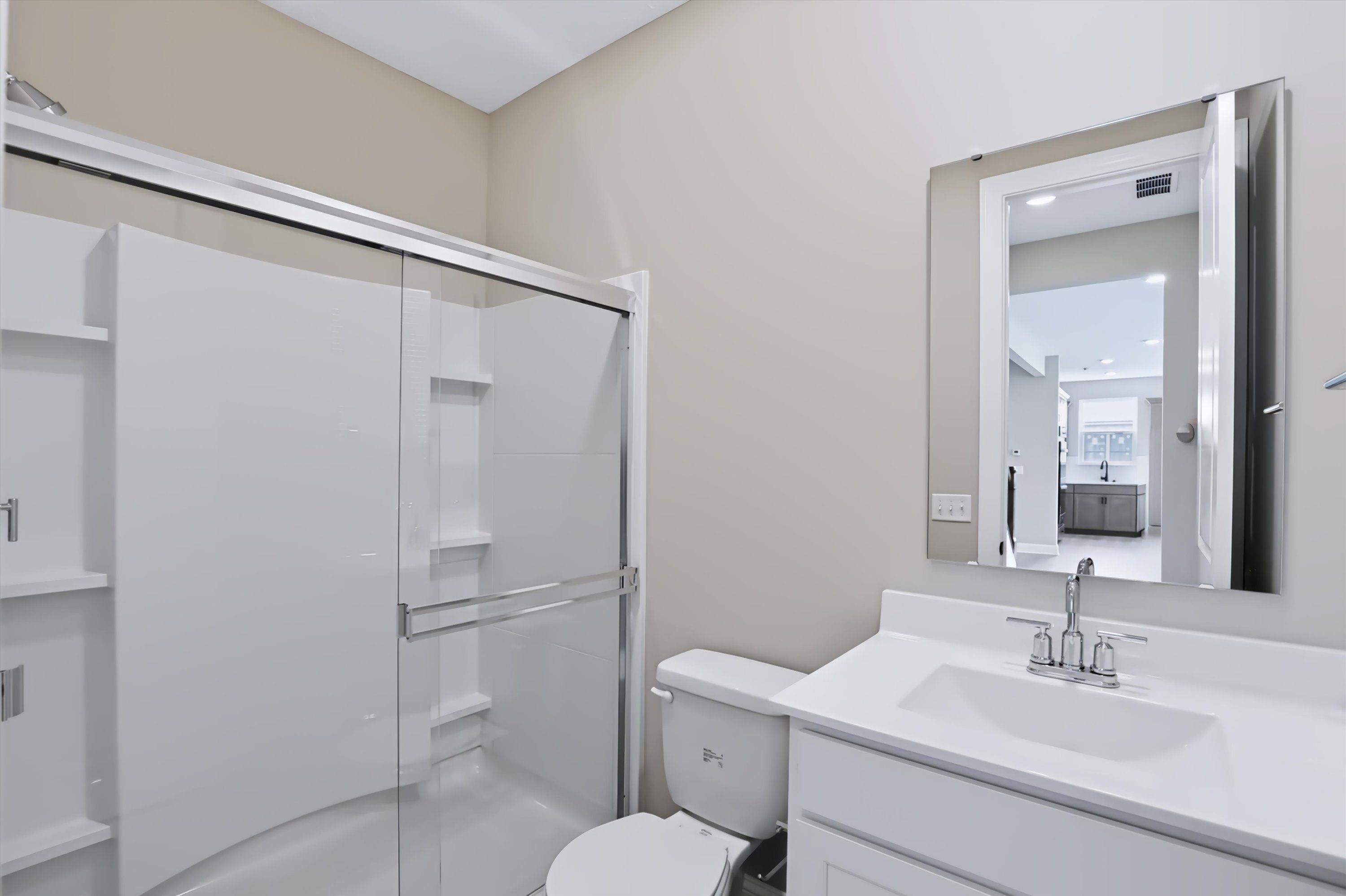 Washington Main-Level Secondary Bathroom