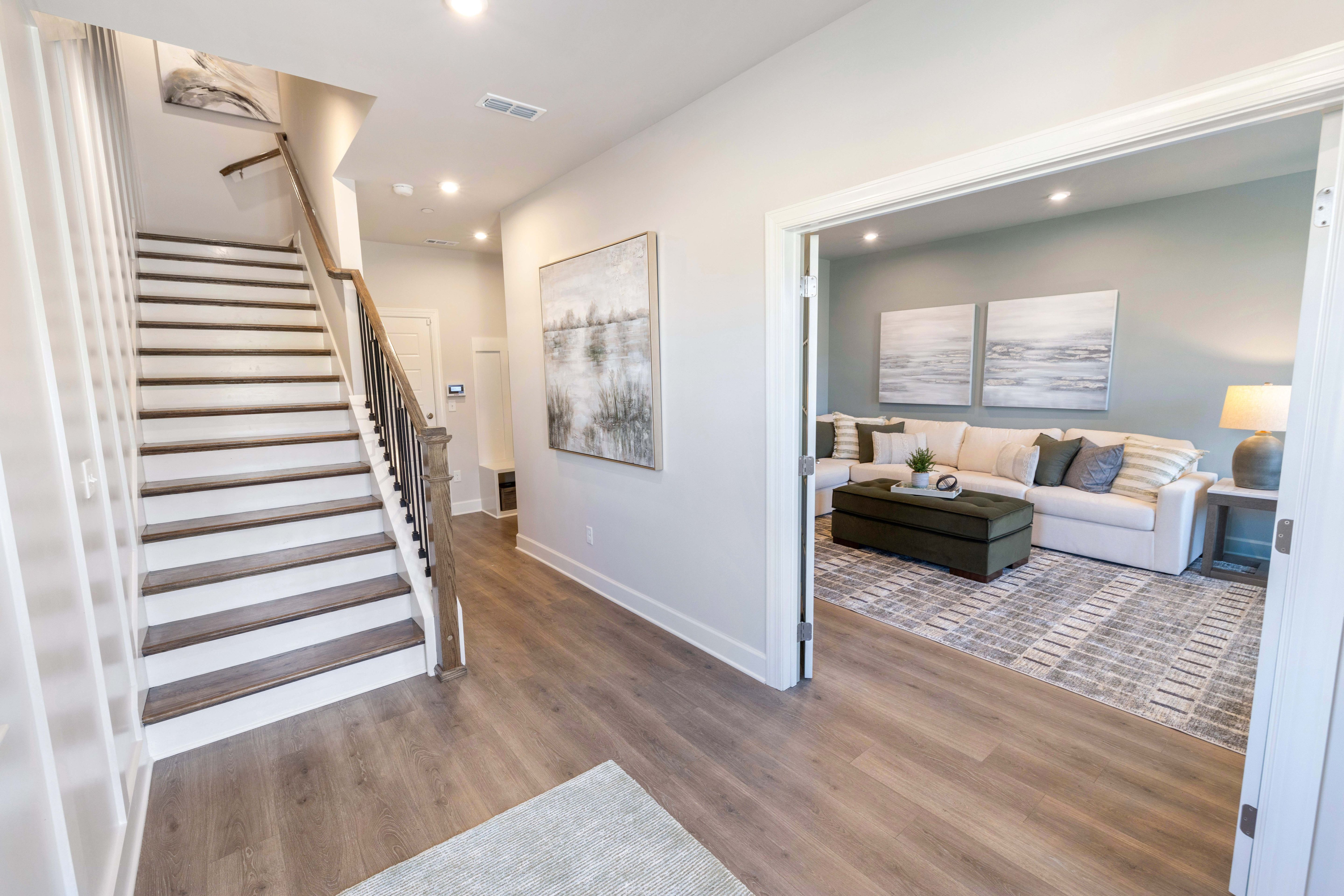 Knox Foyer