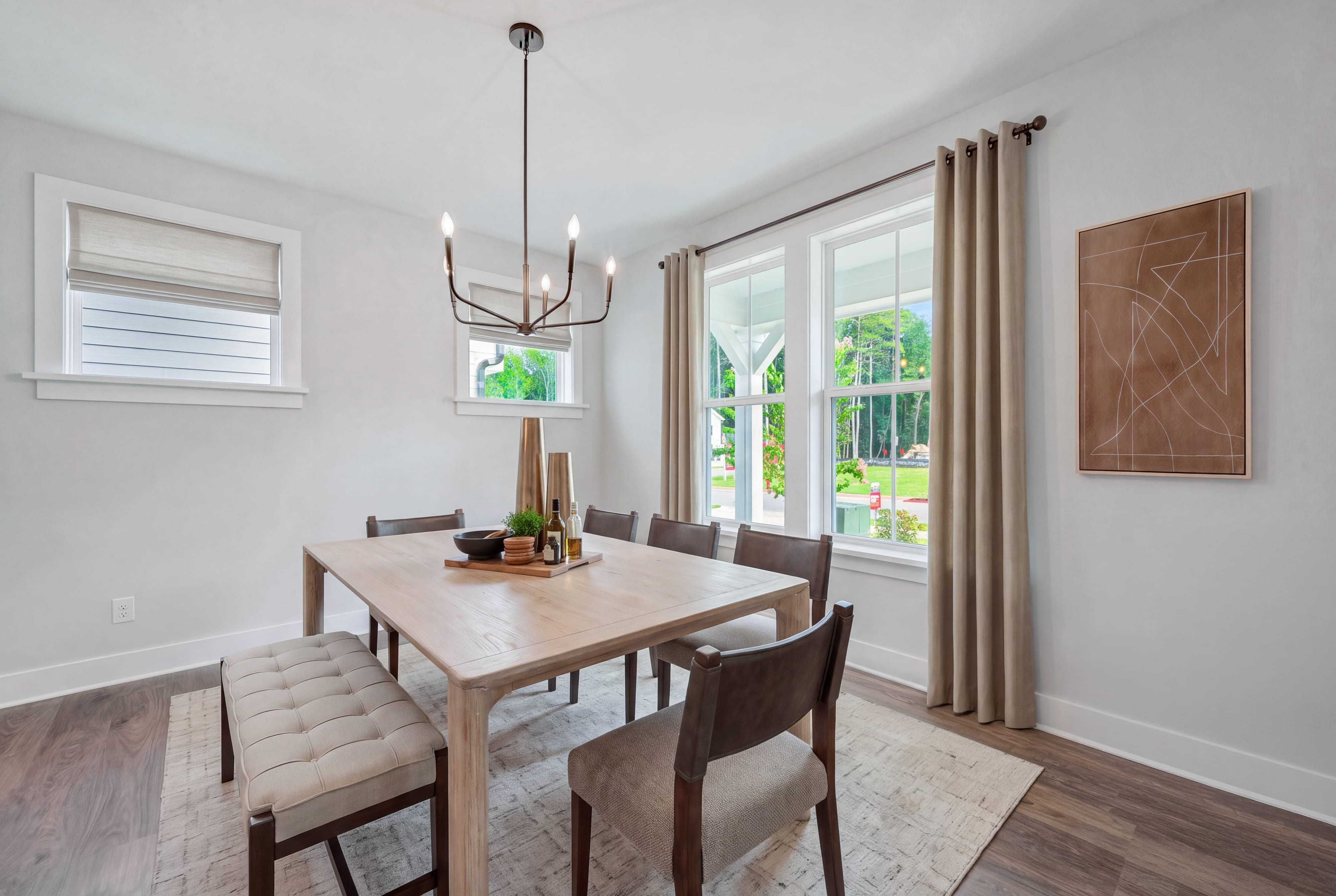 Collins Dining Room with Staging