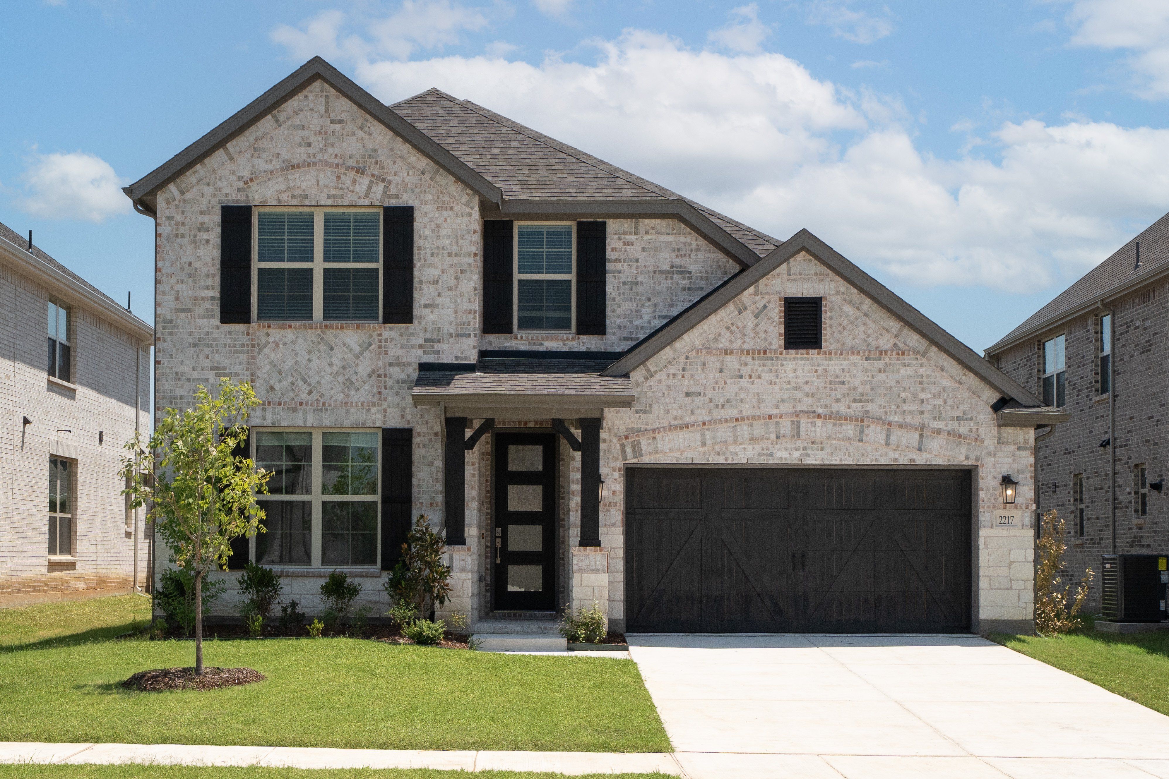 Avalon French Country M Exterior