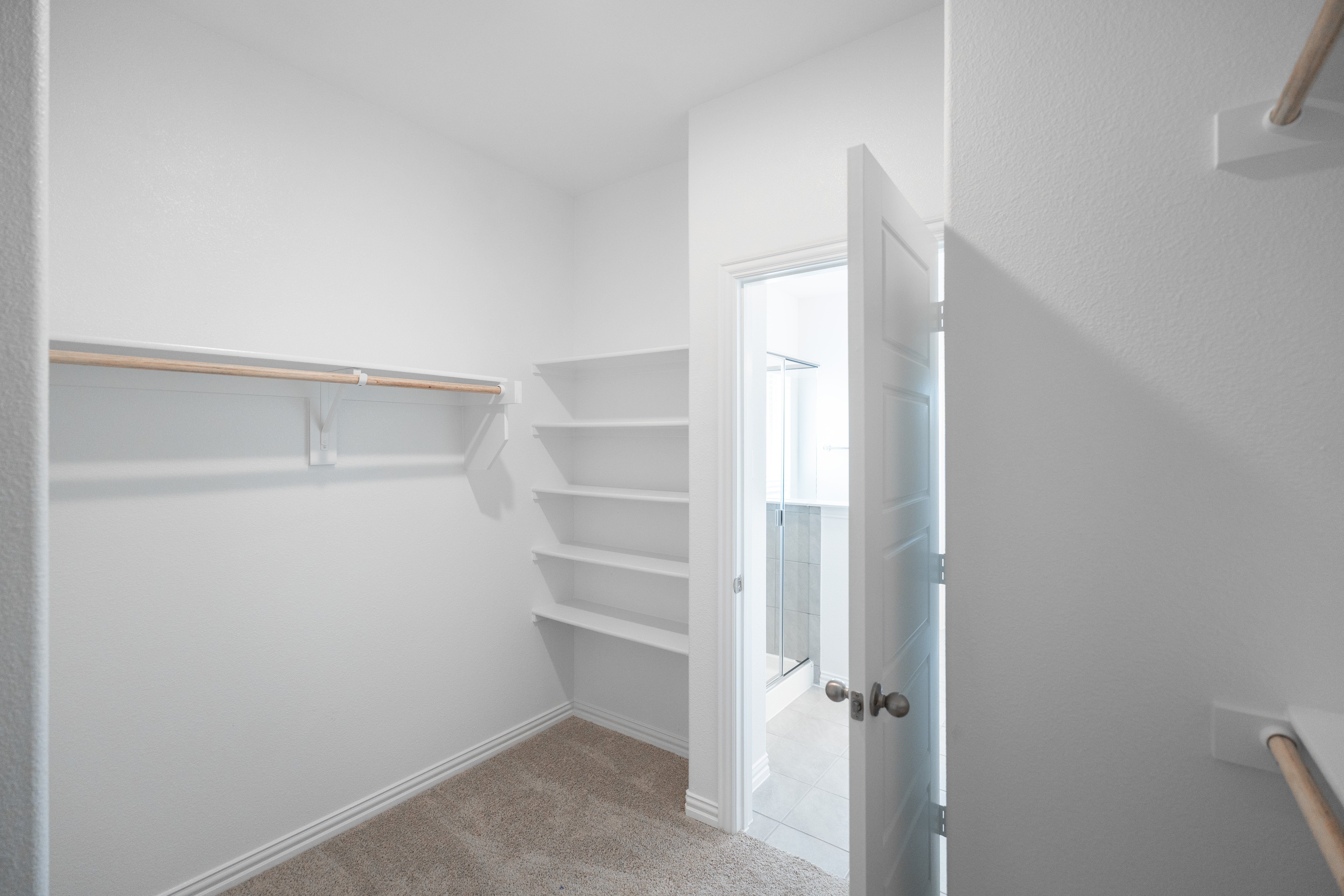 Cascade Primary Bedroom Closet