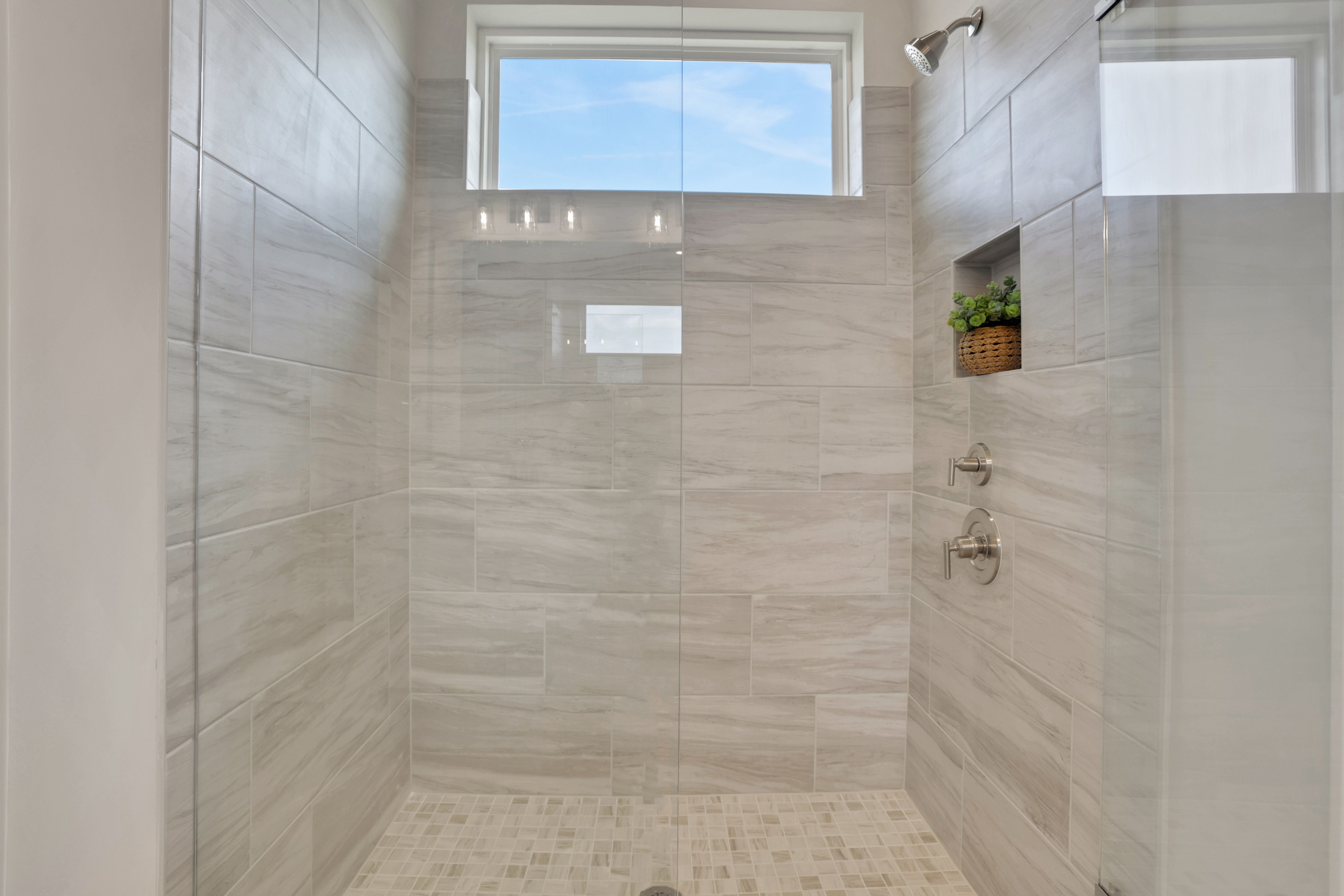 Fulton II Primary Bath