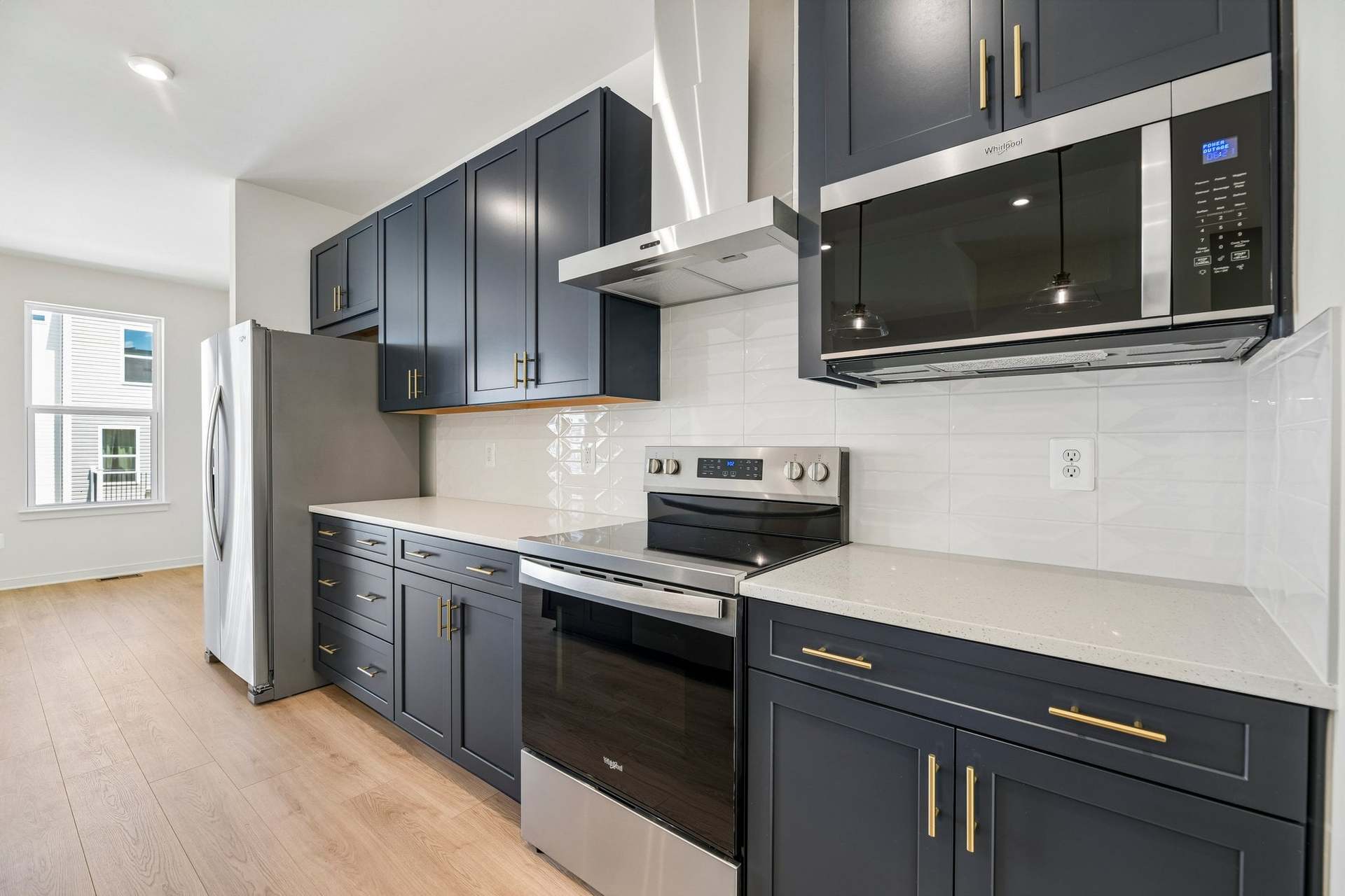 Potomac Kitchen with Cabinets