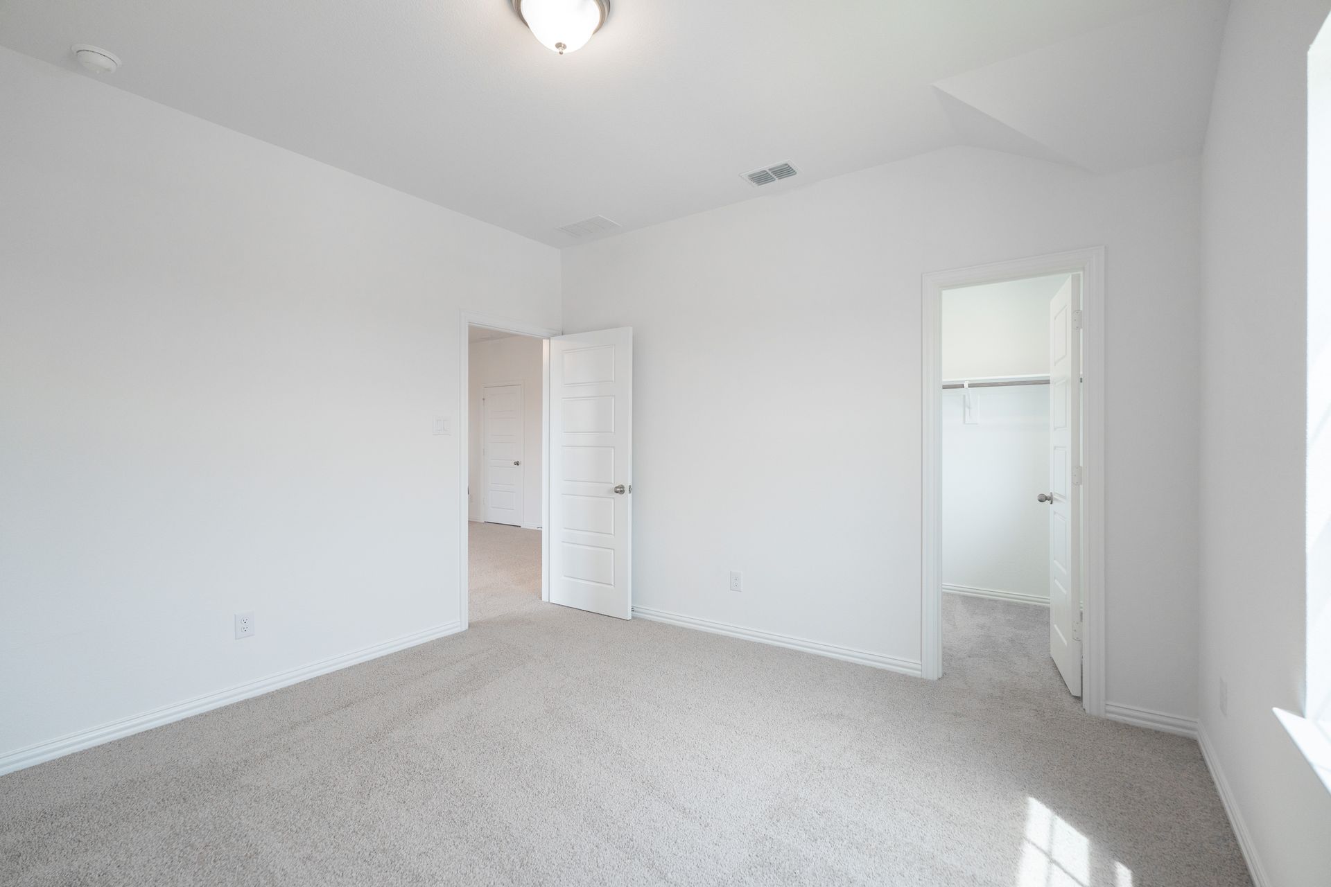 Rainier Bedroom 3