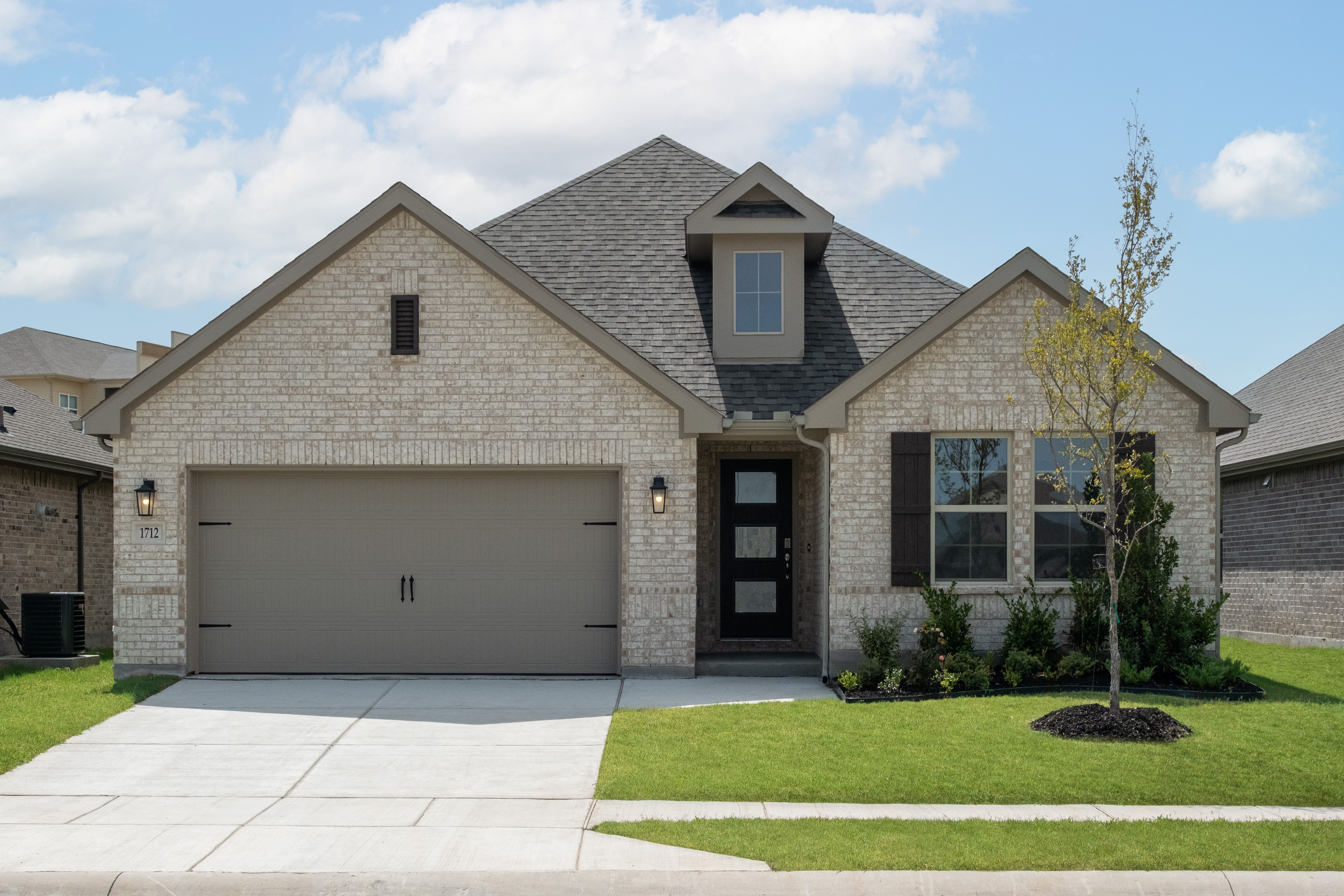 Magnolia Traditional A Exterior