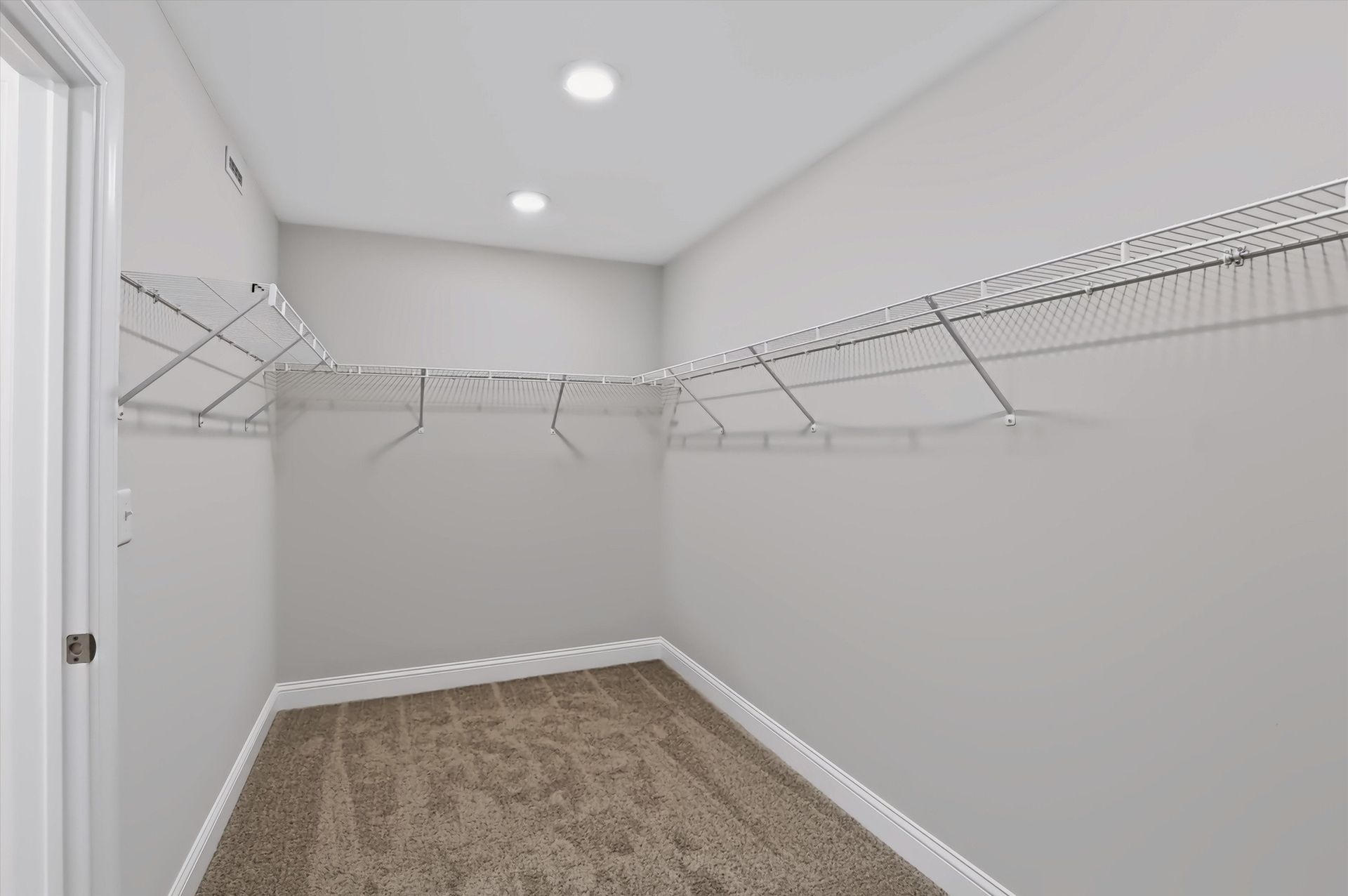 Ashford Primary Closet