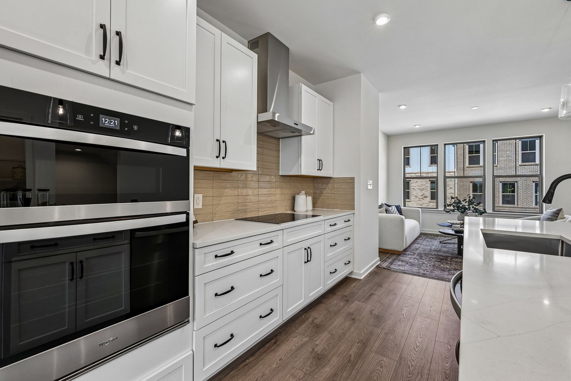 Potomac Kitchen with Cabinets