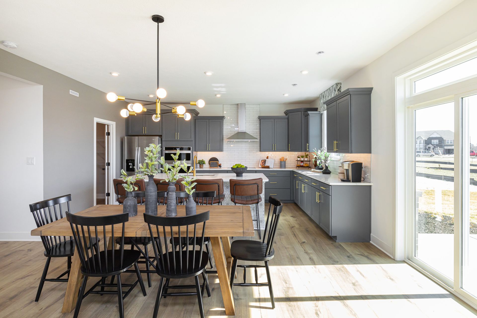 Madison Dining Area