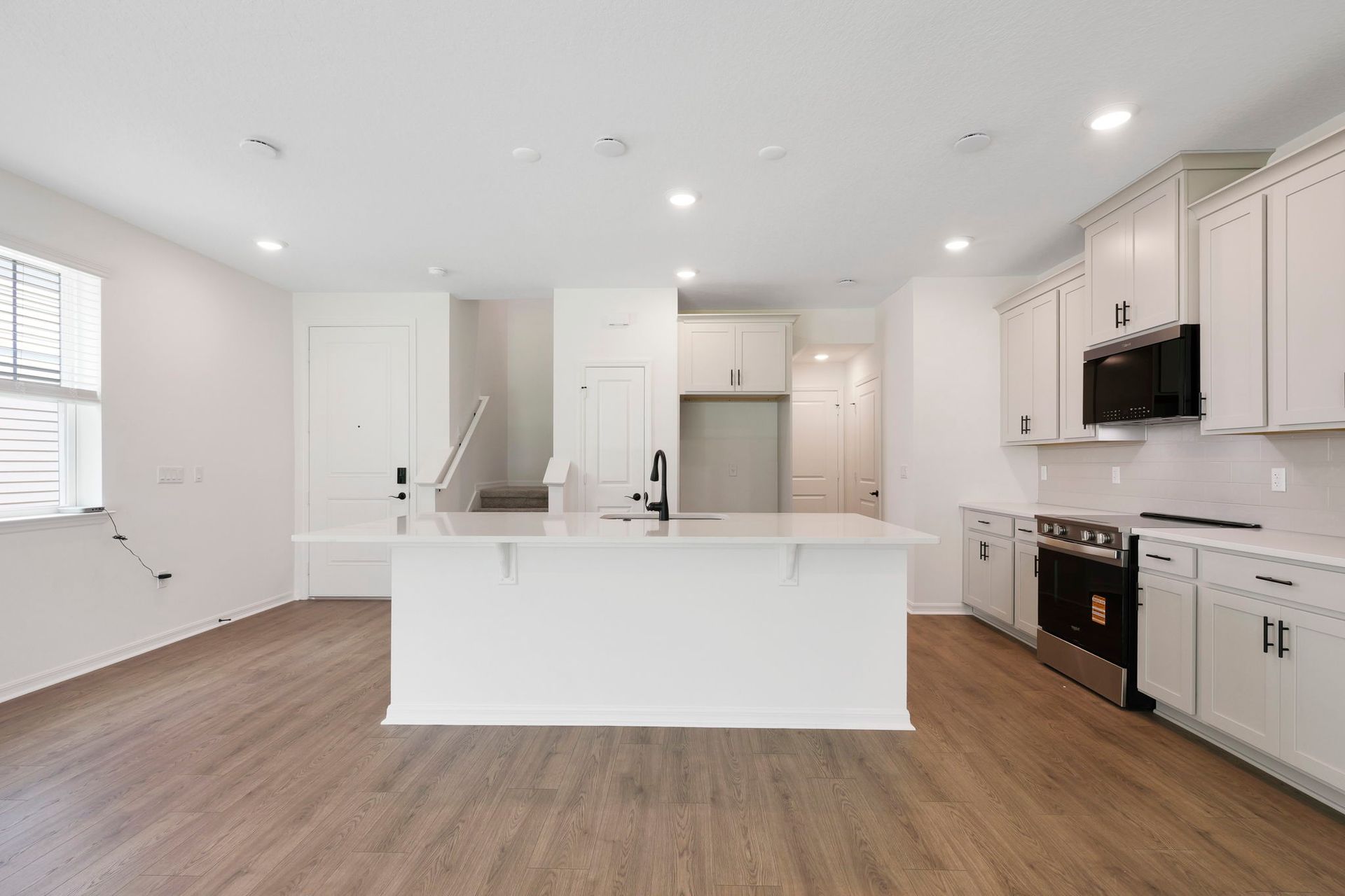 Elm Kitchen