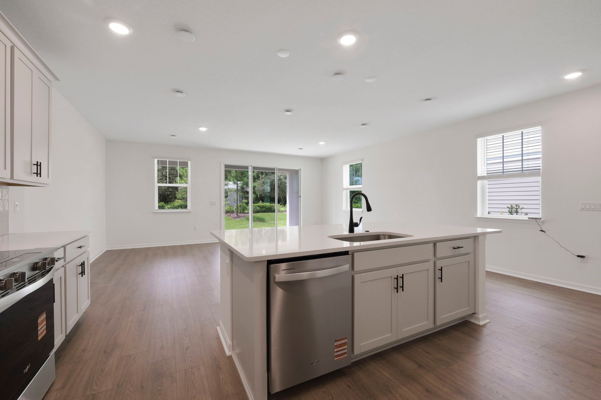 Elm Kitchen