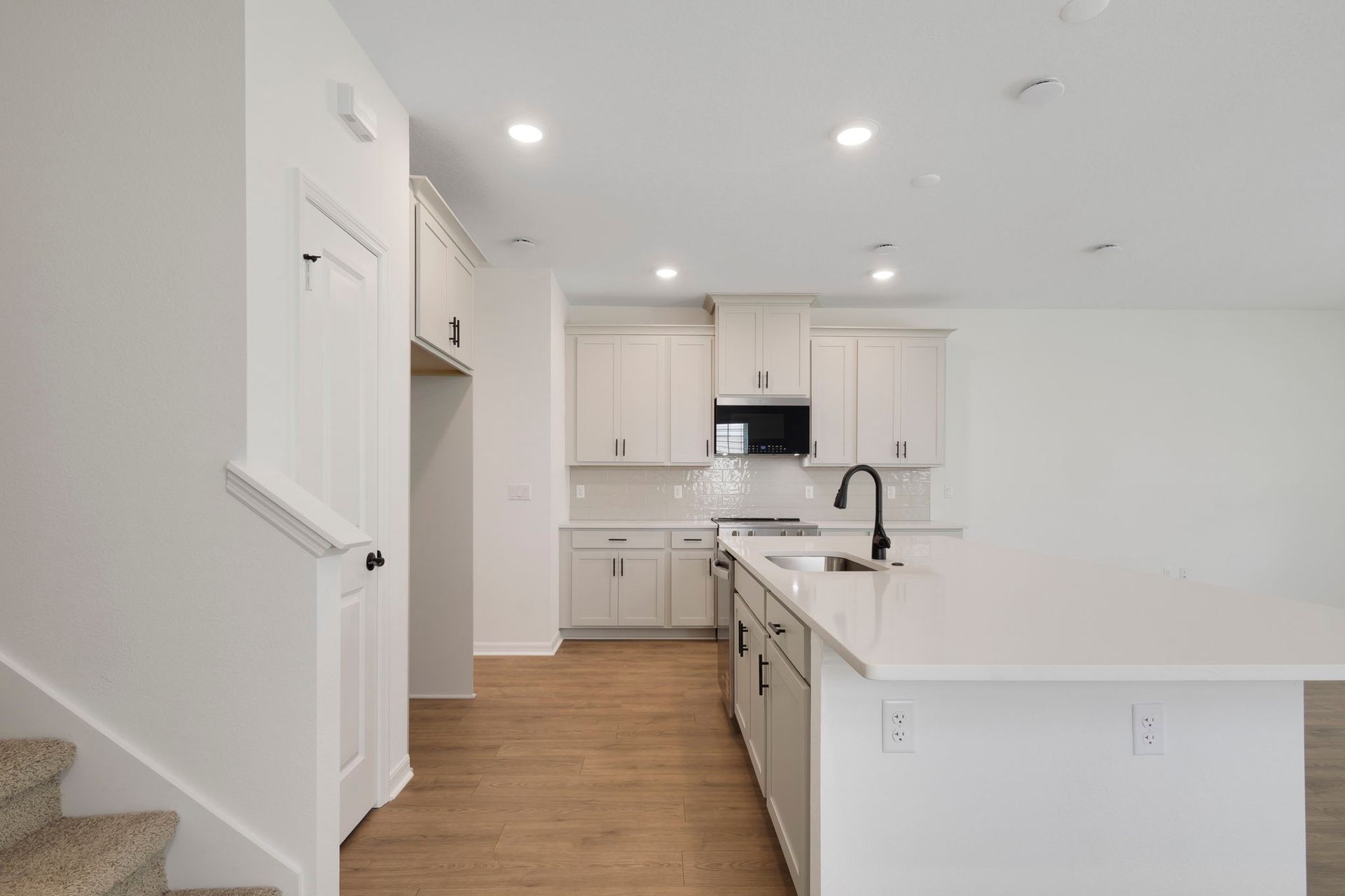 Elm Kitchen