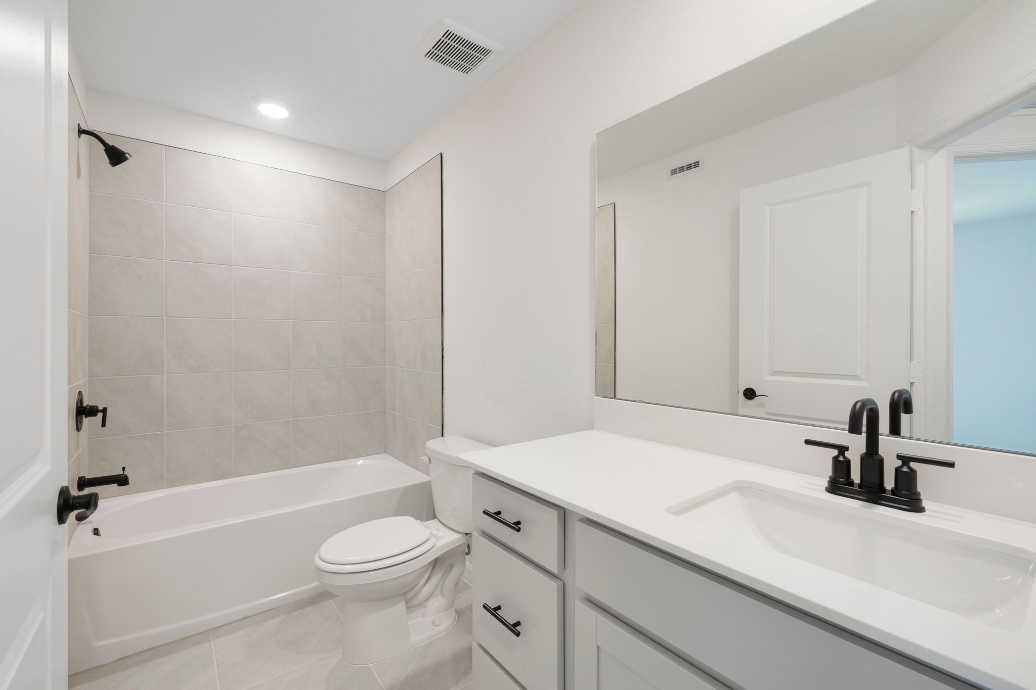 Elm Bathroom 2