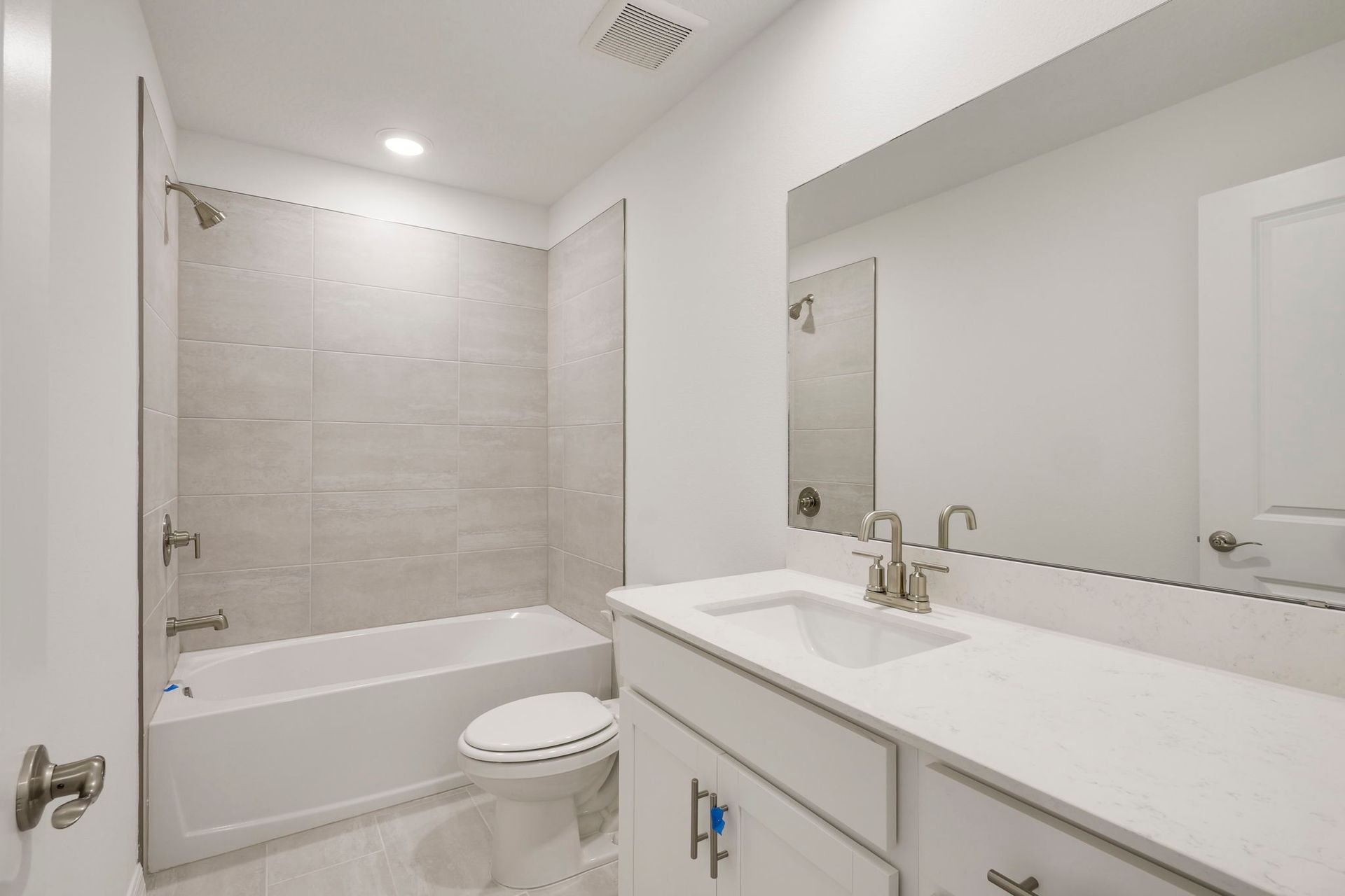 Magnolia Bathroom 2