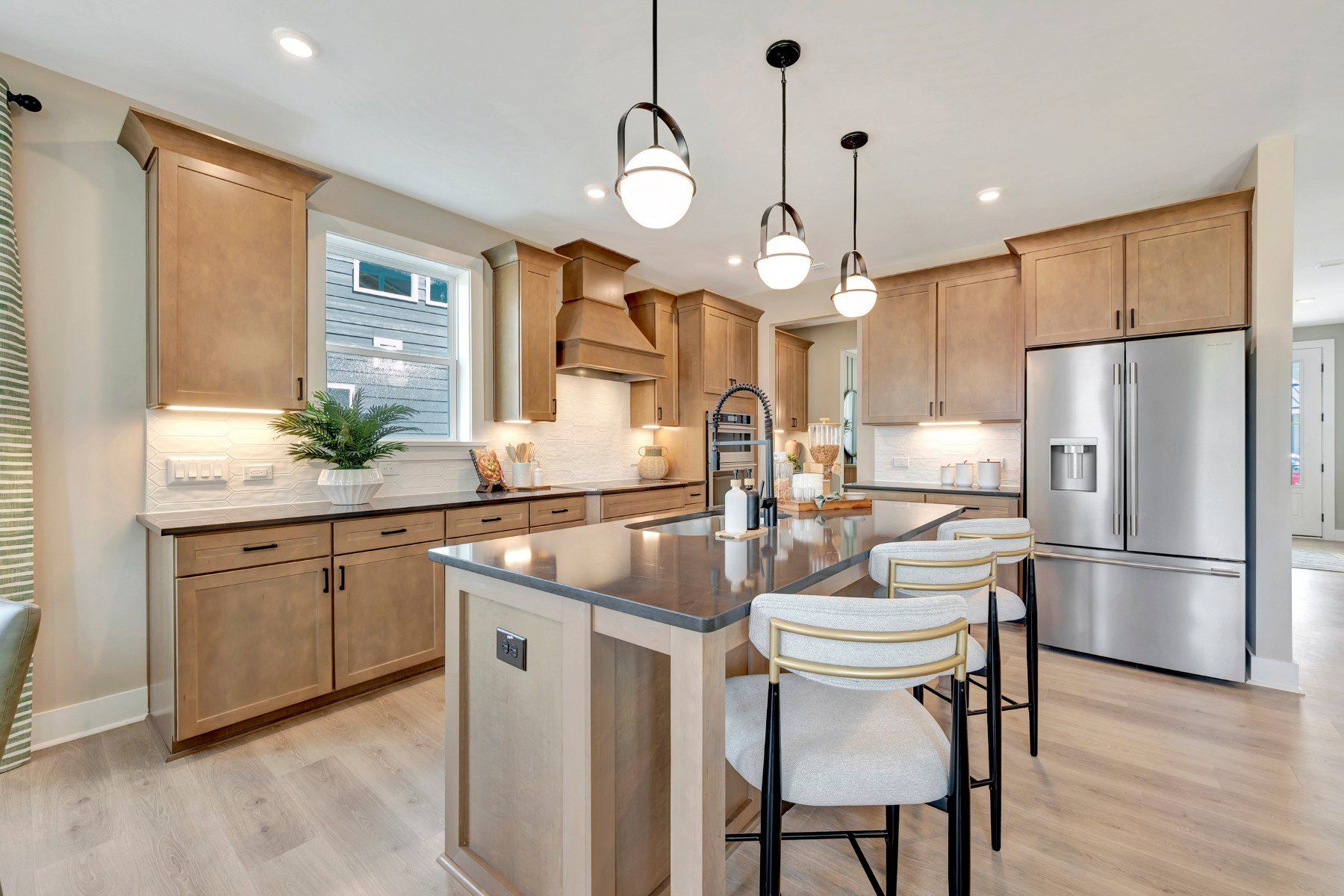 Alexander Kitchen and Dining Room