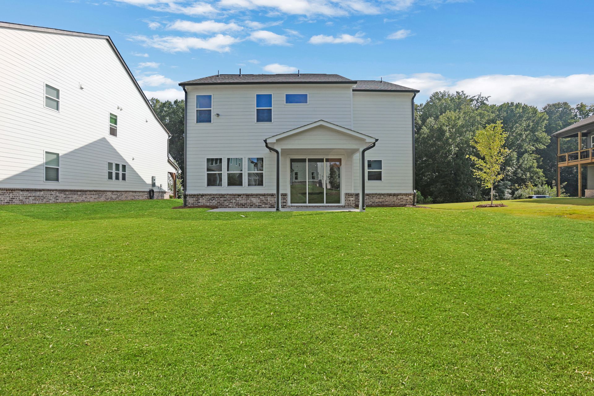 Canton II Rear Exterior