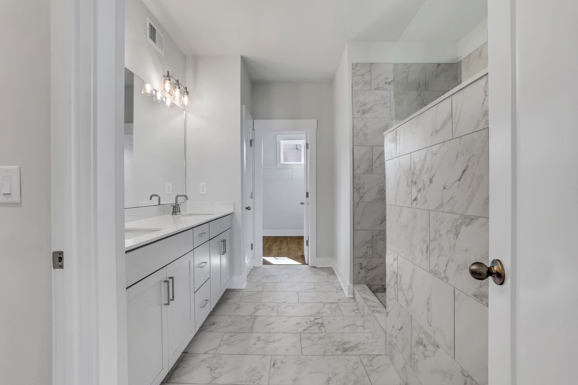 Canton II Primary Bath