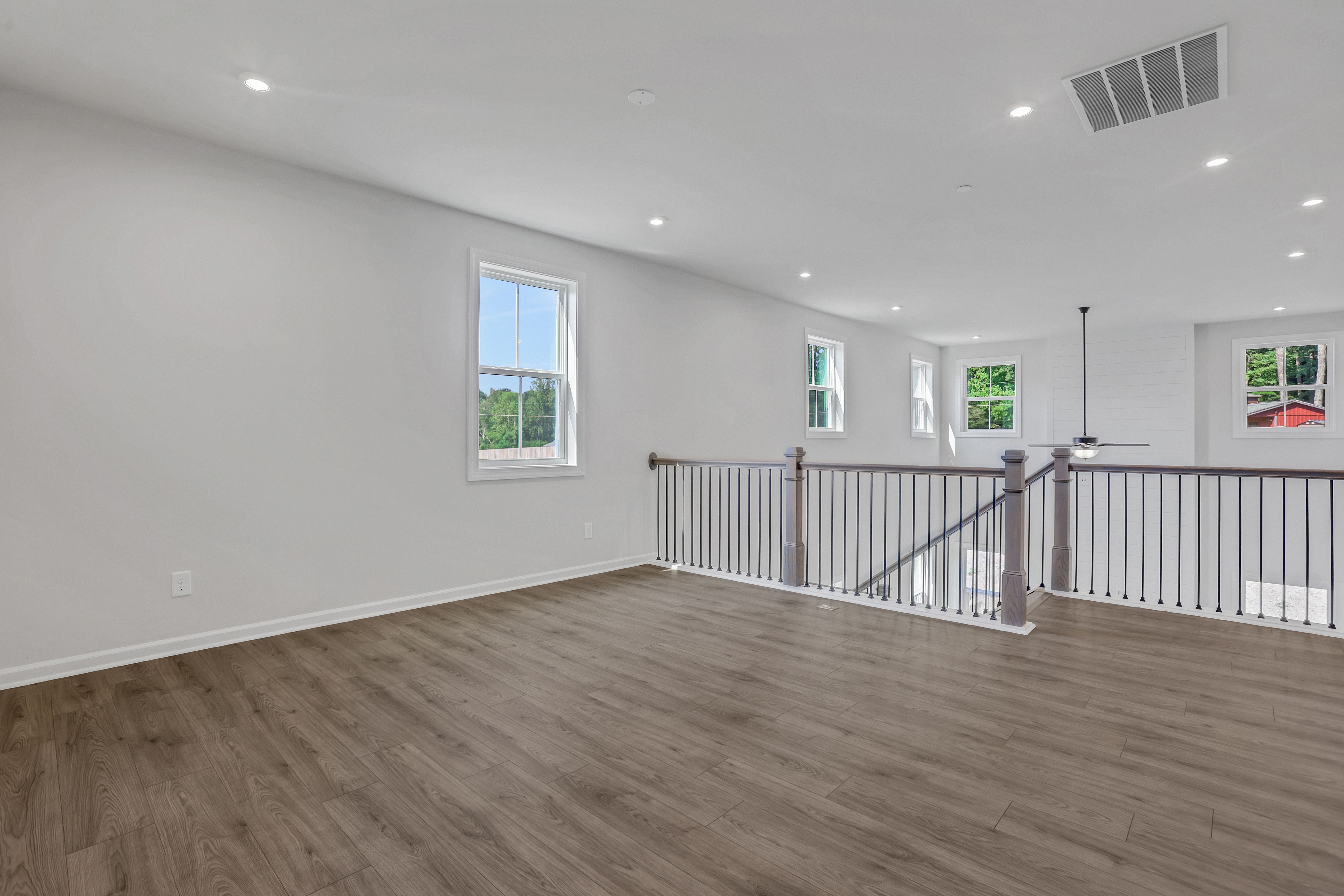 Tucker II Loft