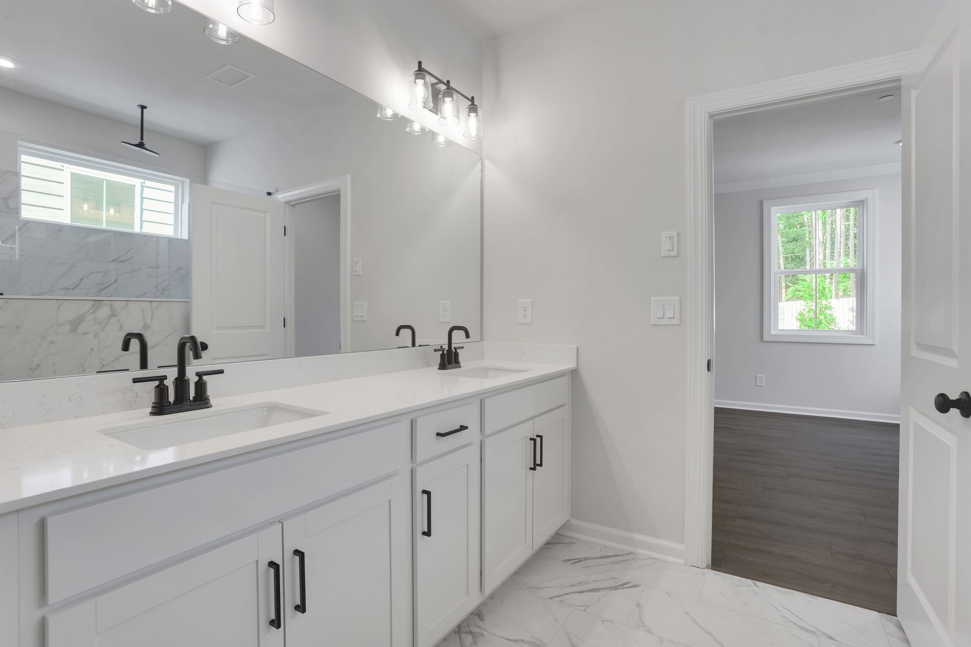 Tucker II Primary Bath
