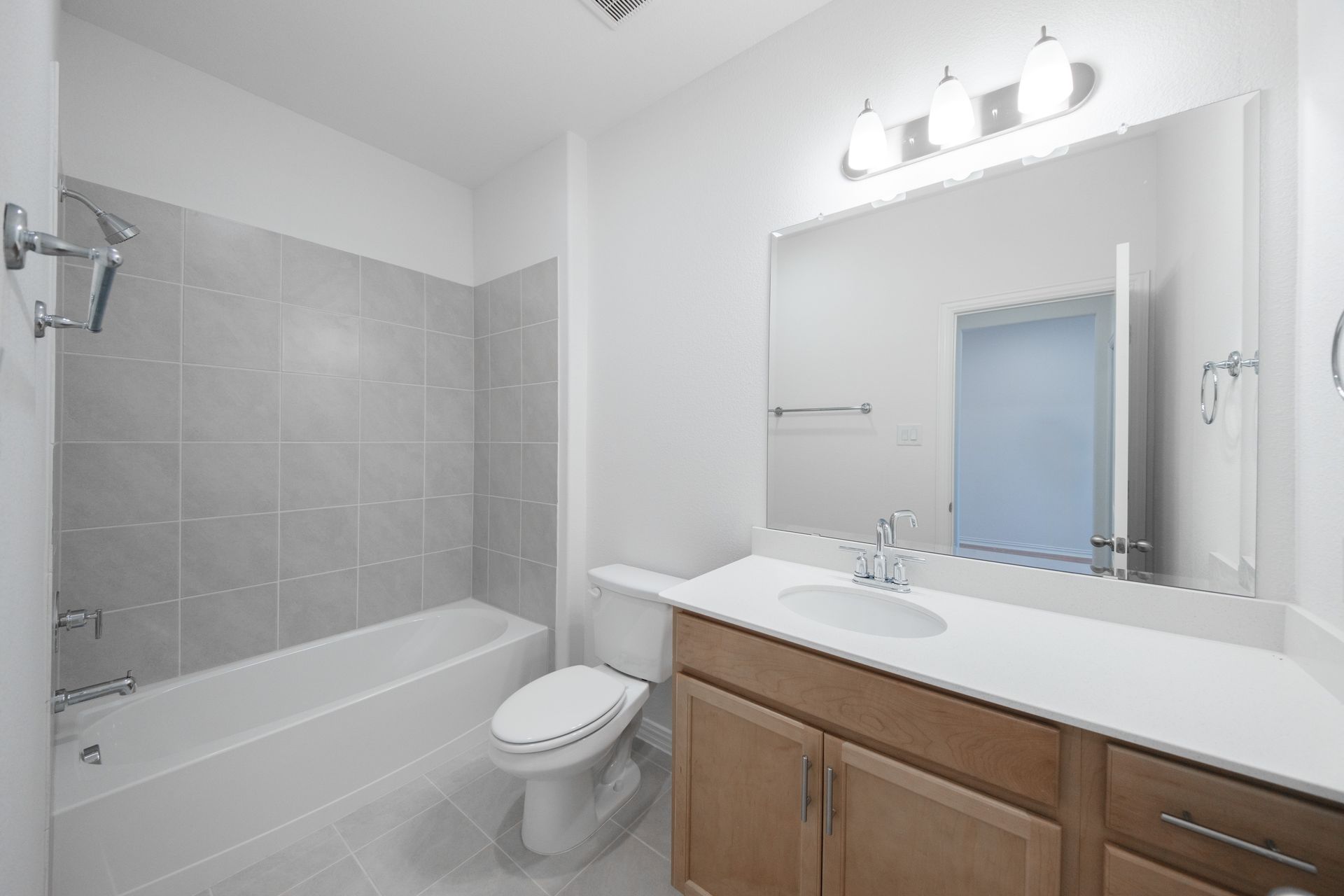 Rainier Guest Bathroom