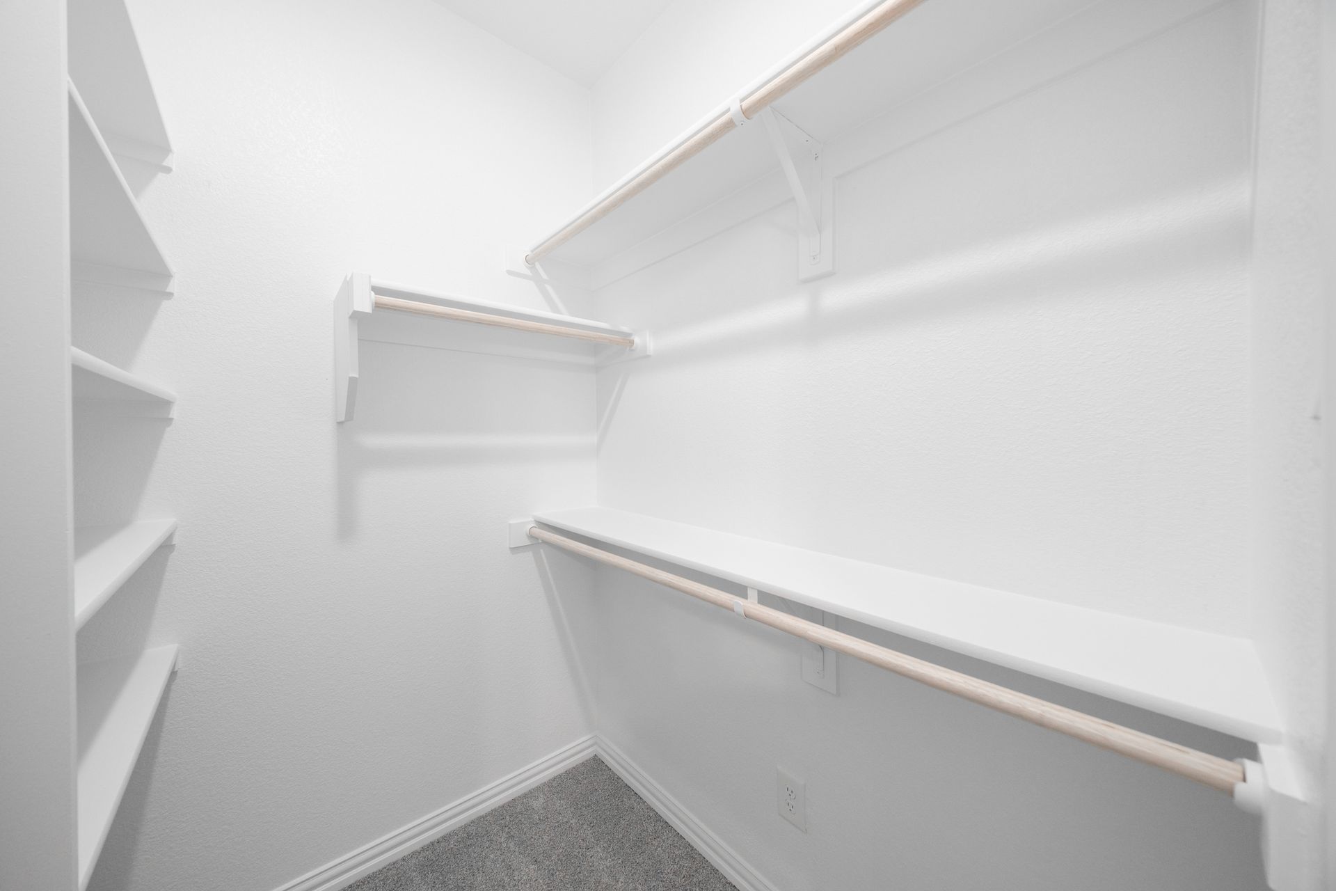 Primrose Primary Bedroom Closet