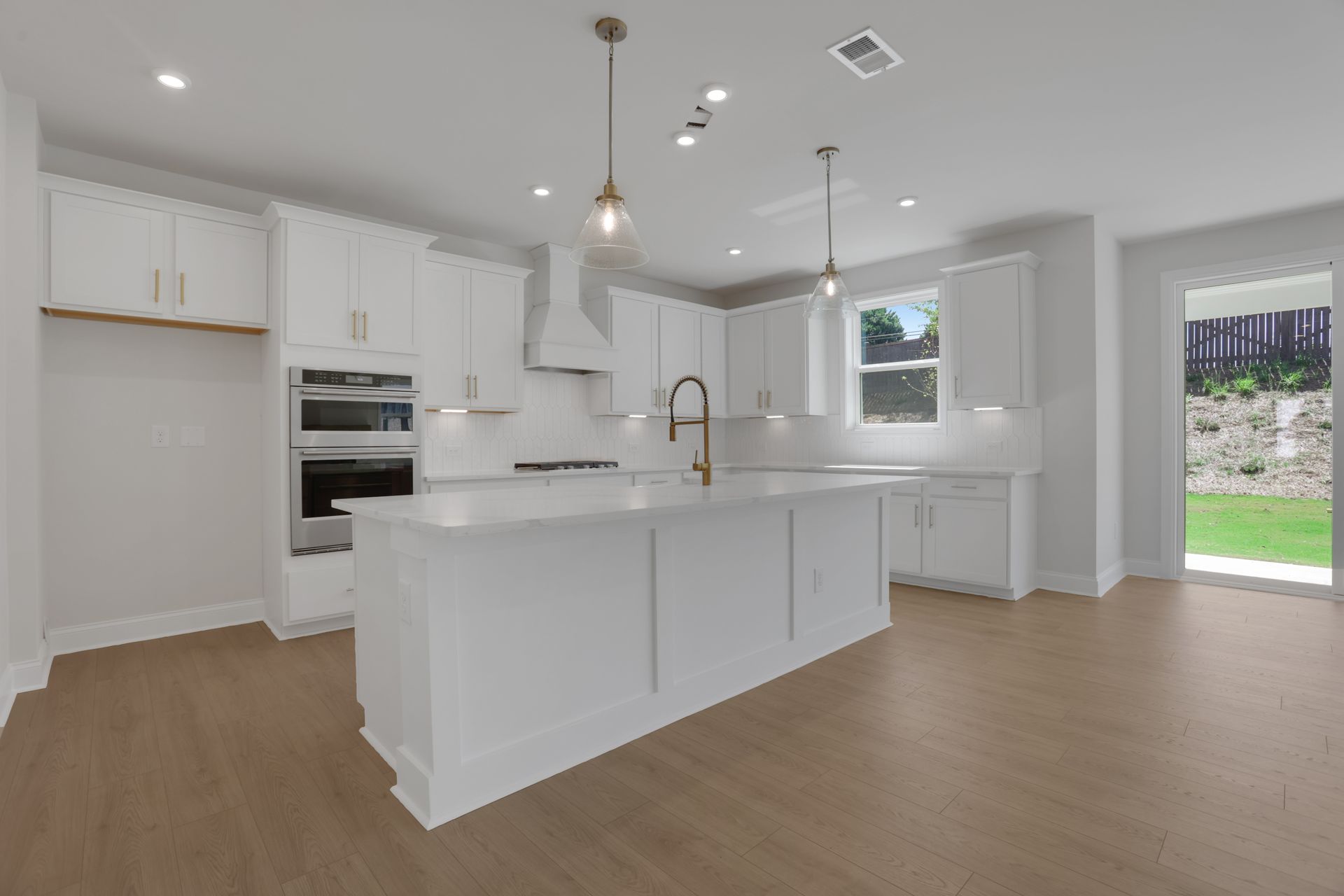 Canton II Kitchen