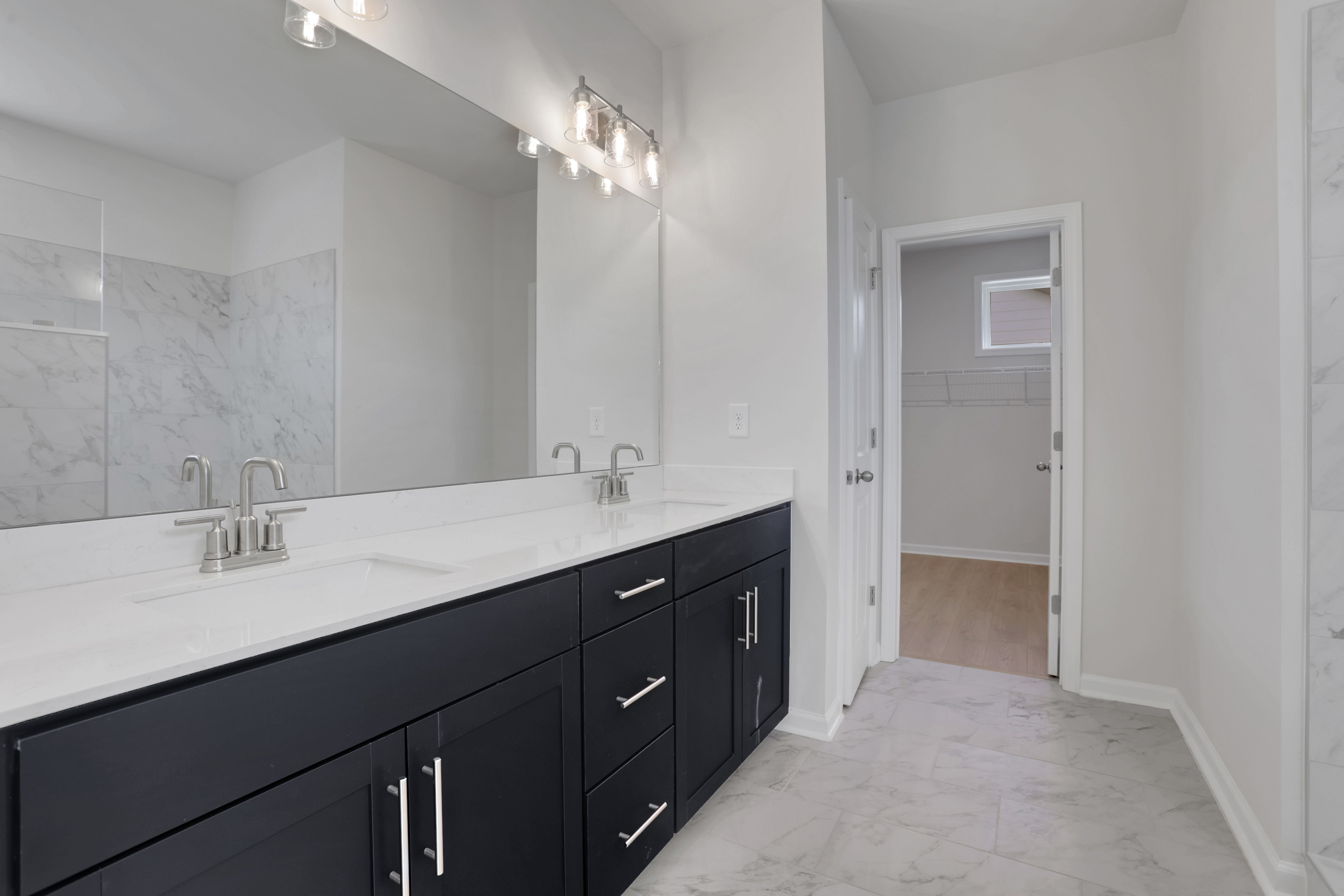 Canton II Primary Bath